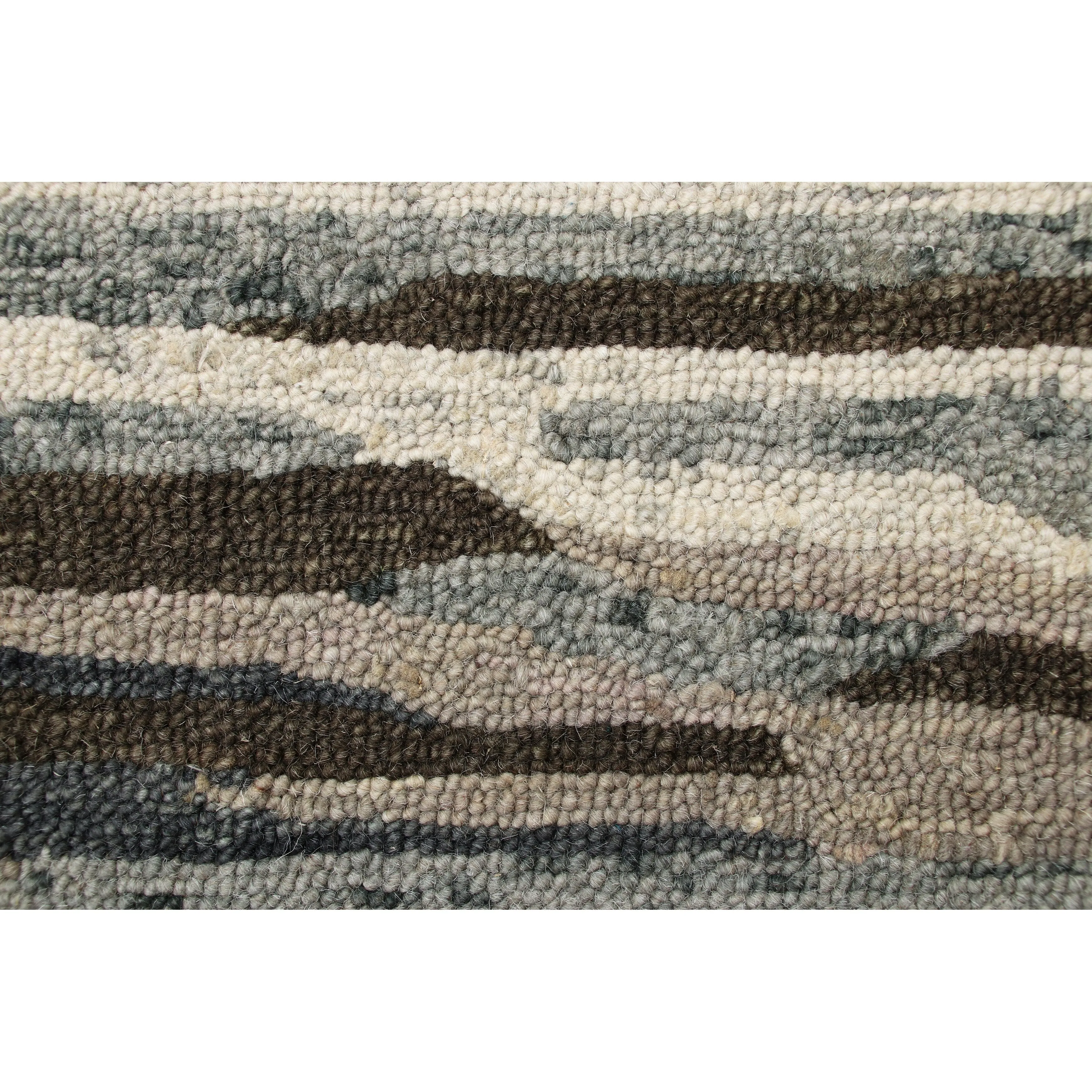 Sevita Distressed Cabin Camouflage Round Rug