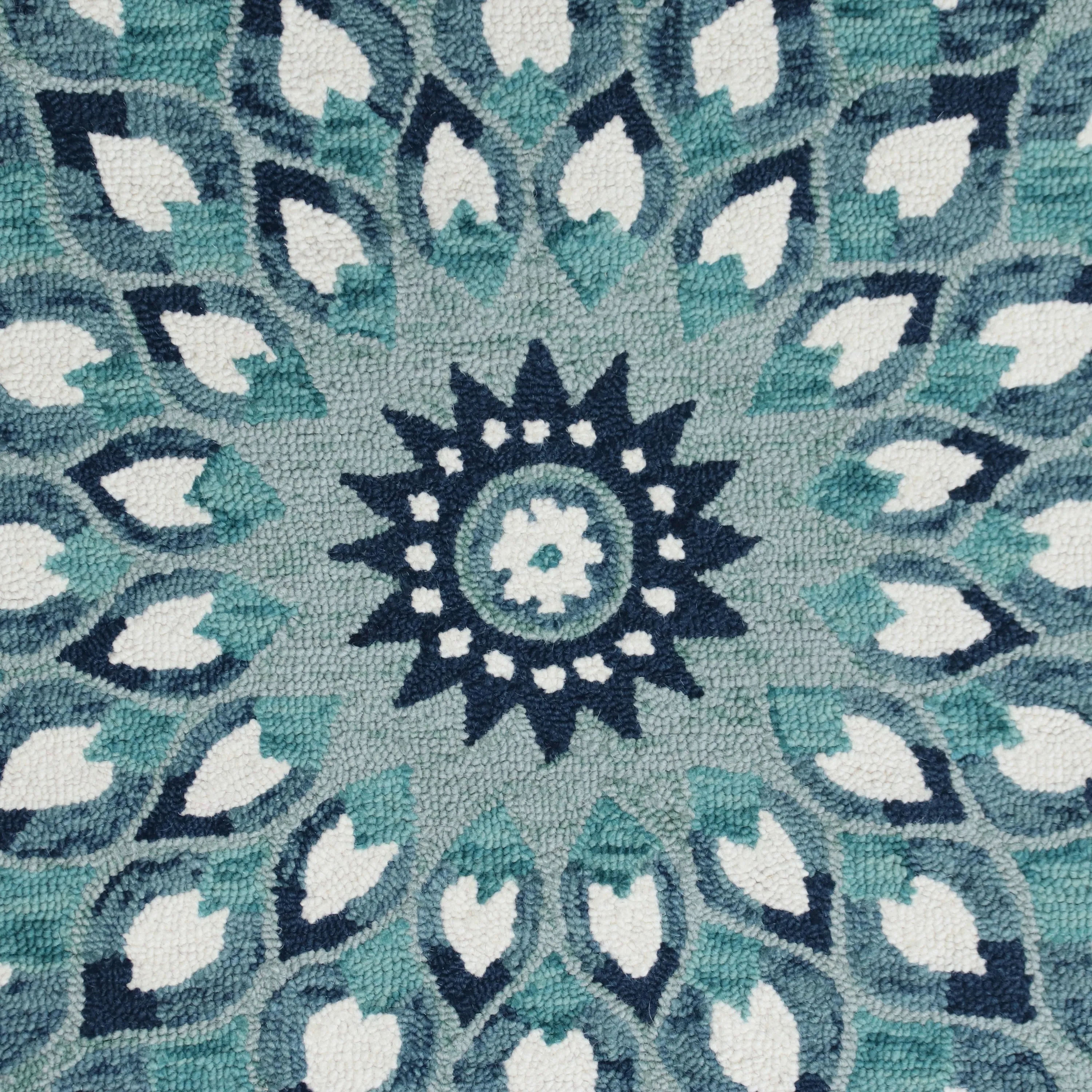 Sevita Hand Tufted Feathering Floral Round Rug