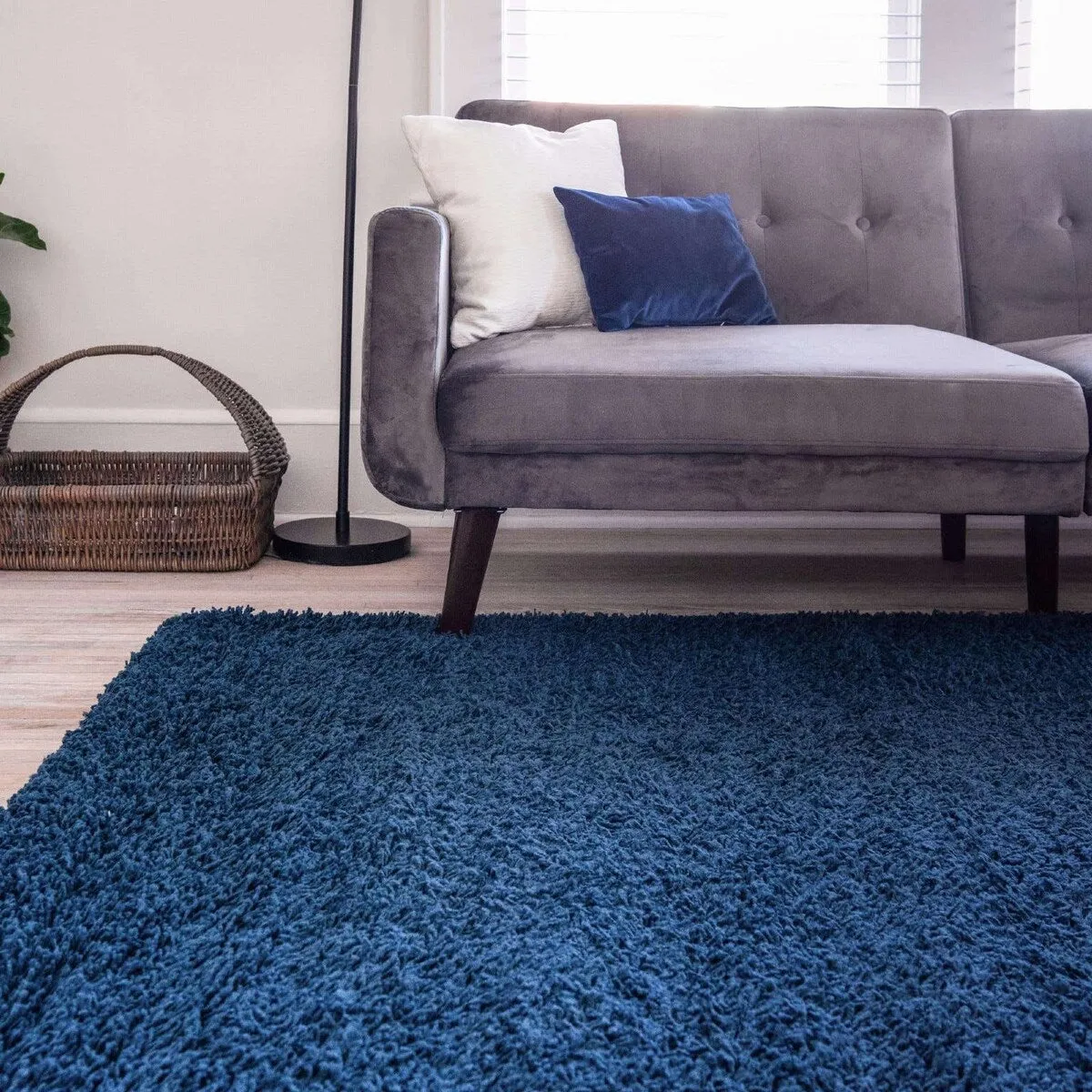 Shag Laurian Collection Area Rug