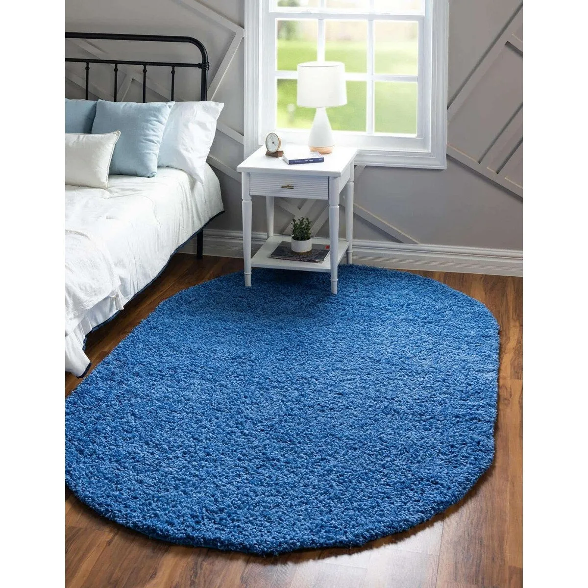 Shag Laurian Collection Area Rug