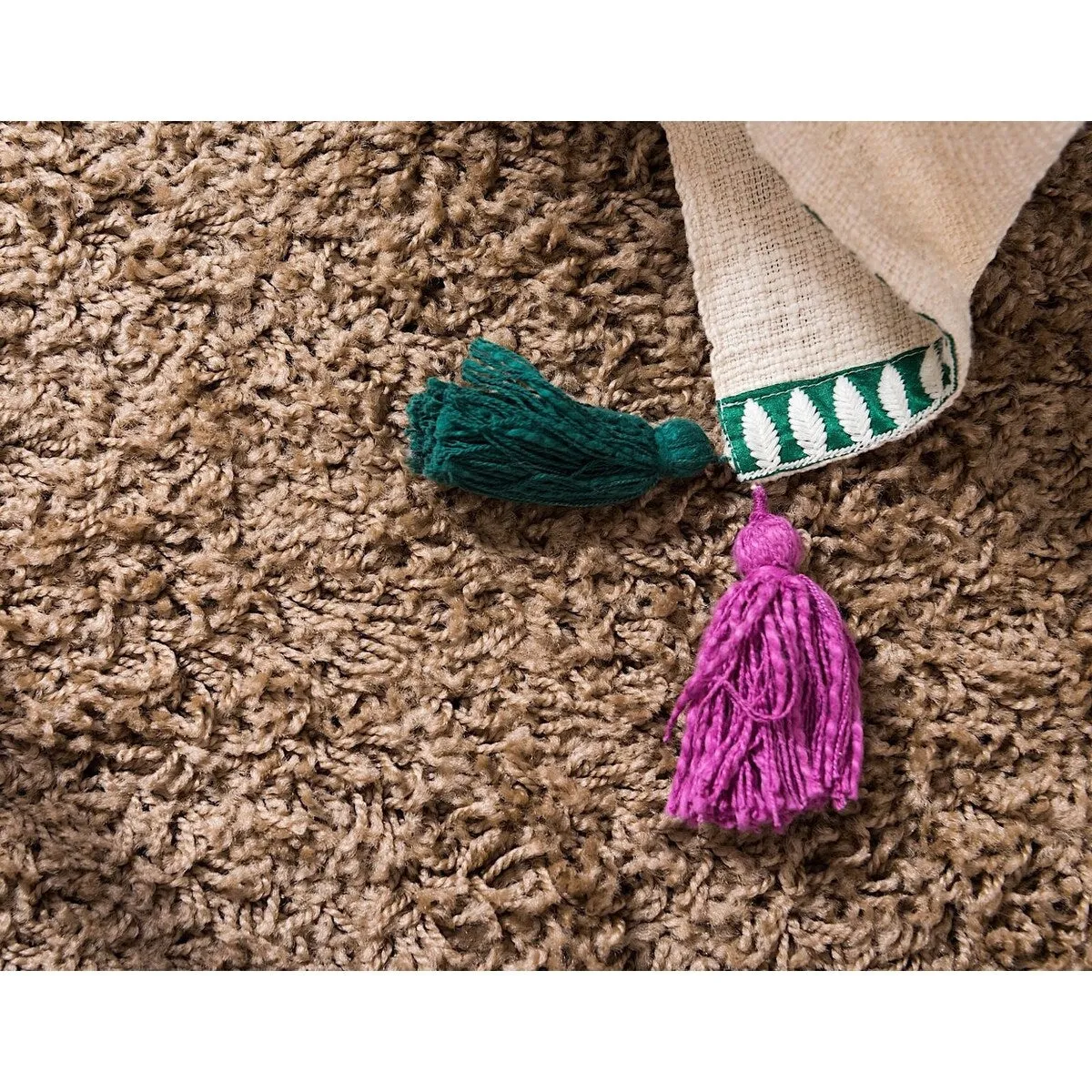 Shag Laurian Collection Area Rug