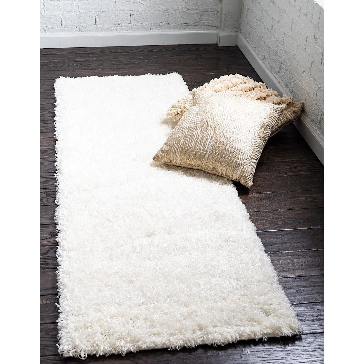 Shag Laurian Collection Area Rug