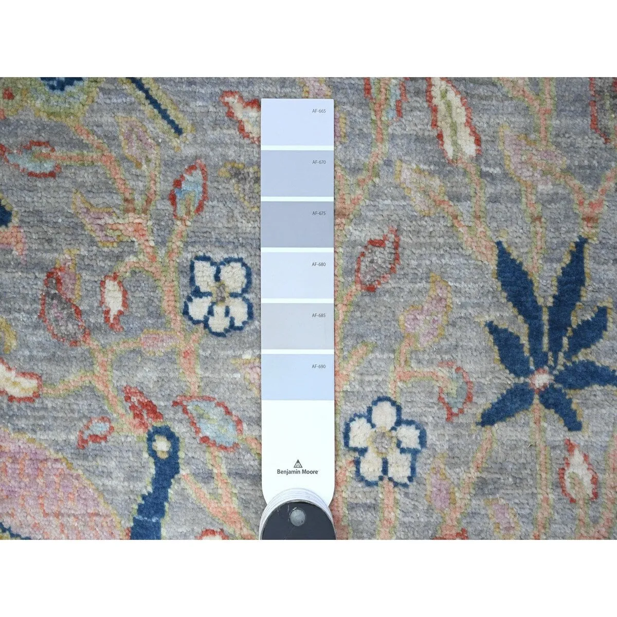 Shahbanu Rugs Cloudy Gray Hand Knotted High Grade Wool Afghan Peshawar with Birds of Paradise Design Mat Oriental Rug (2'x3')