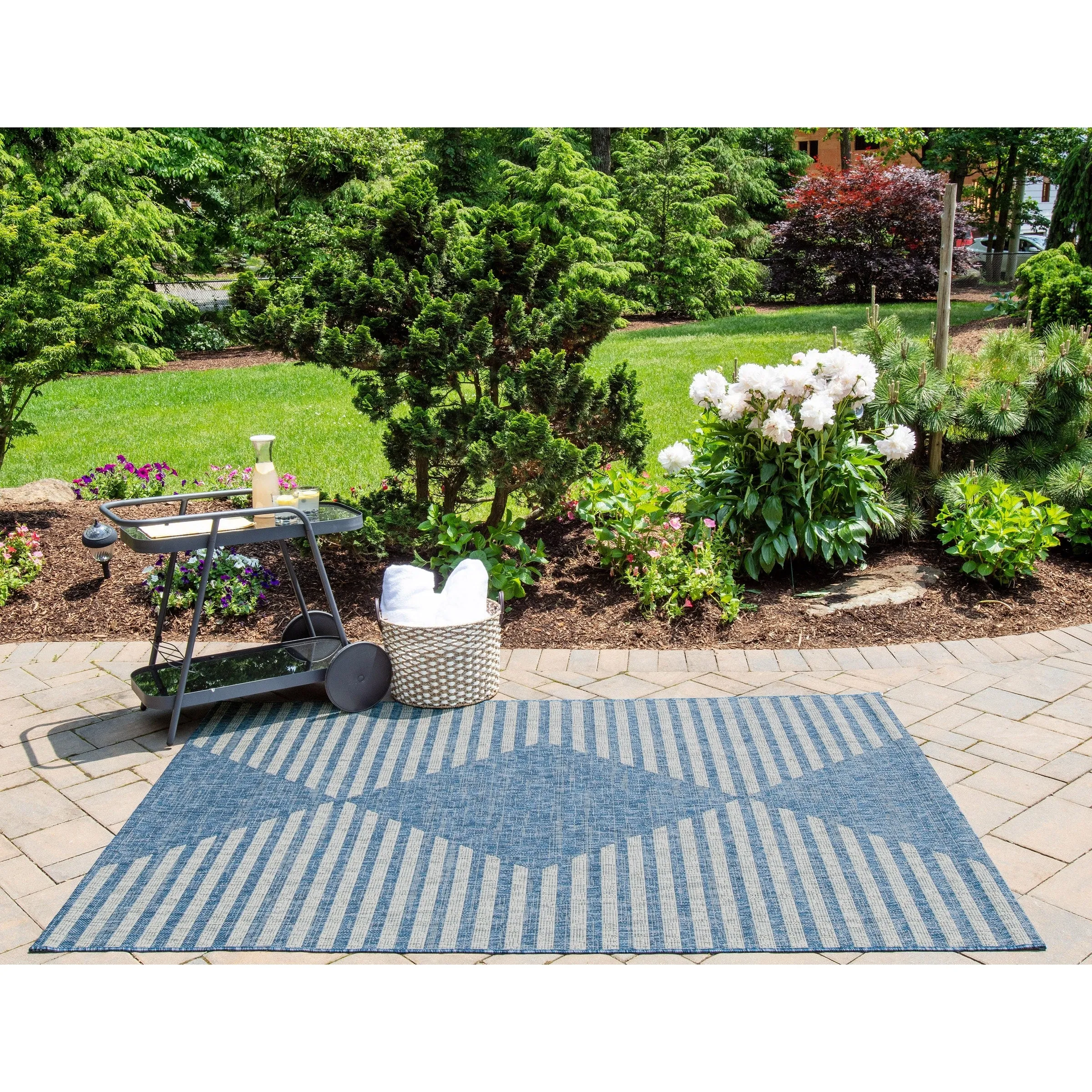 Skyline Decor Charcoal Villa Rugs in Rectangle Shape - Big
