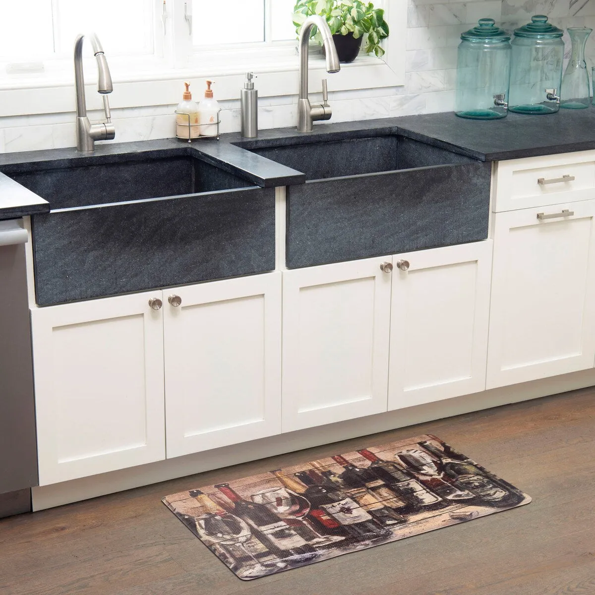 SoHome Cozy Living Wine Collection Anti-Fatigue Kitchen Mat. Brown/Red