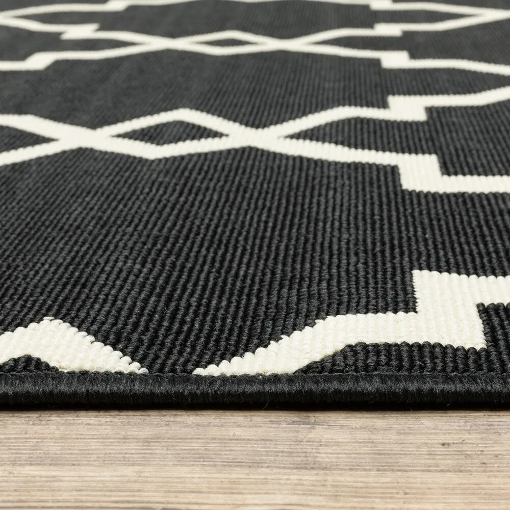 Style Haven Marianna Ornate Lattice Black/ Off-White Loop Pile Indoor Outdoor Area Rug