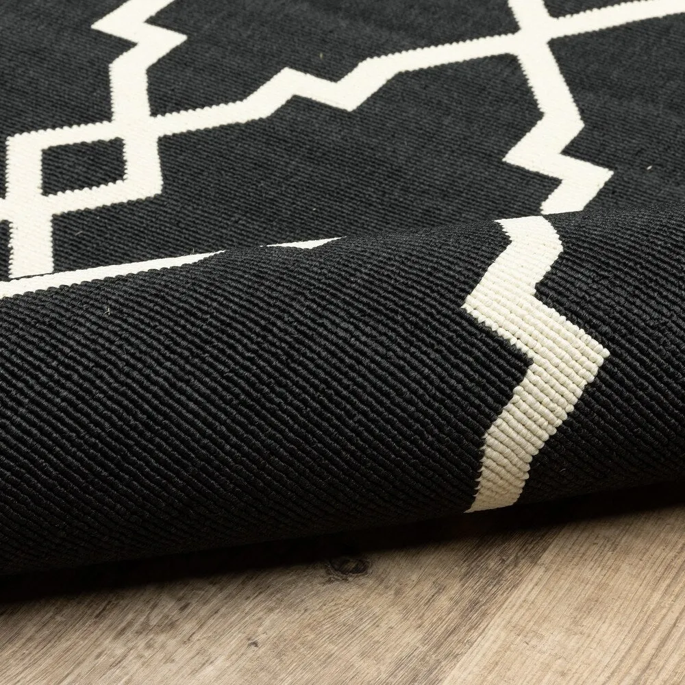 Style Haven Marianna Ornate Lattice Black/ Off-White Loop Pile Indoor Outdoor Area Rug