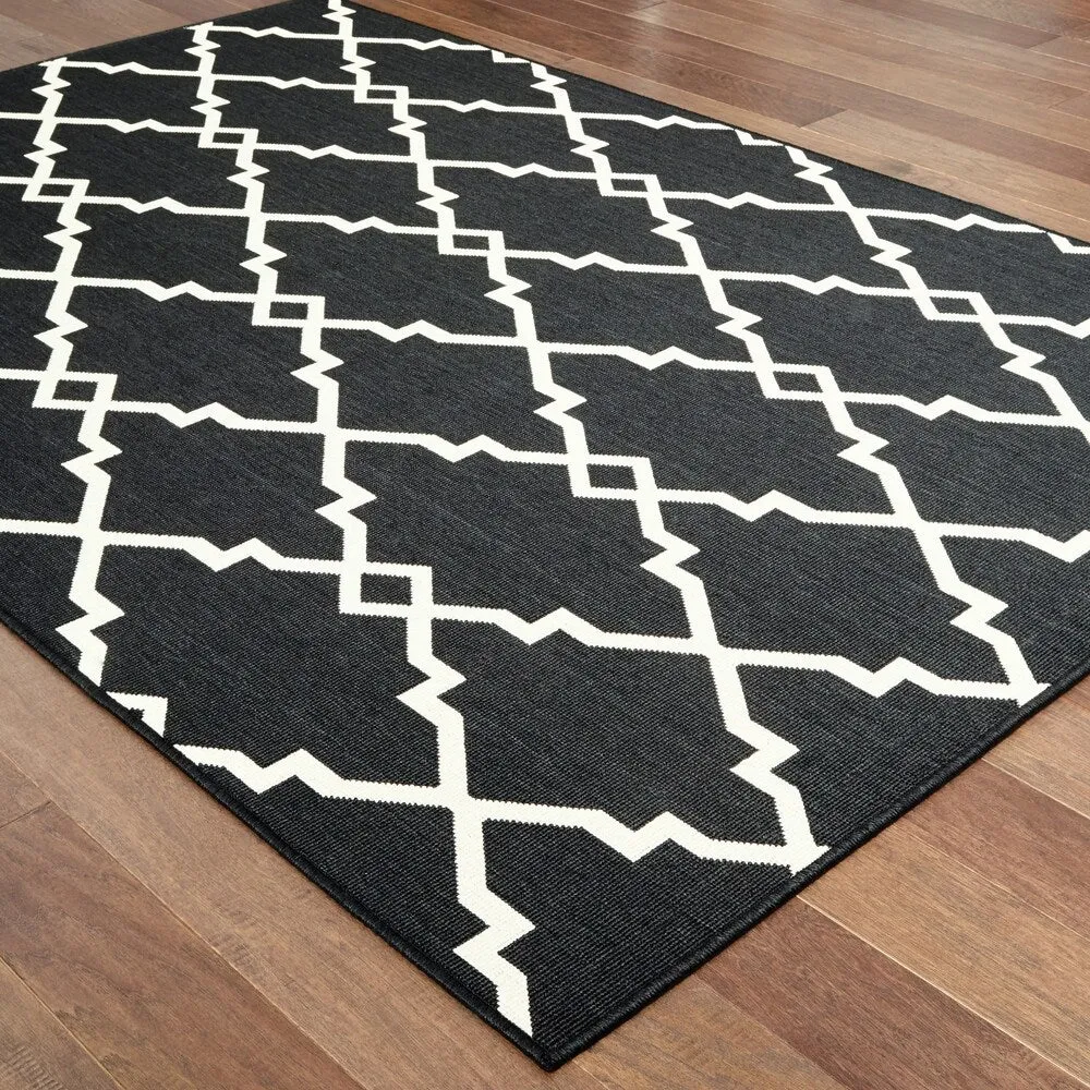 Style Haven Marianna Ornate Lattice Black/ Off-White Loop Pile Indoor Outdoor Area Rug