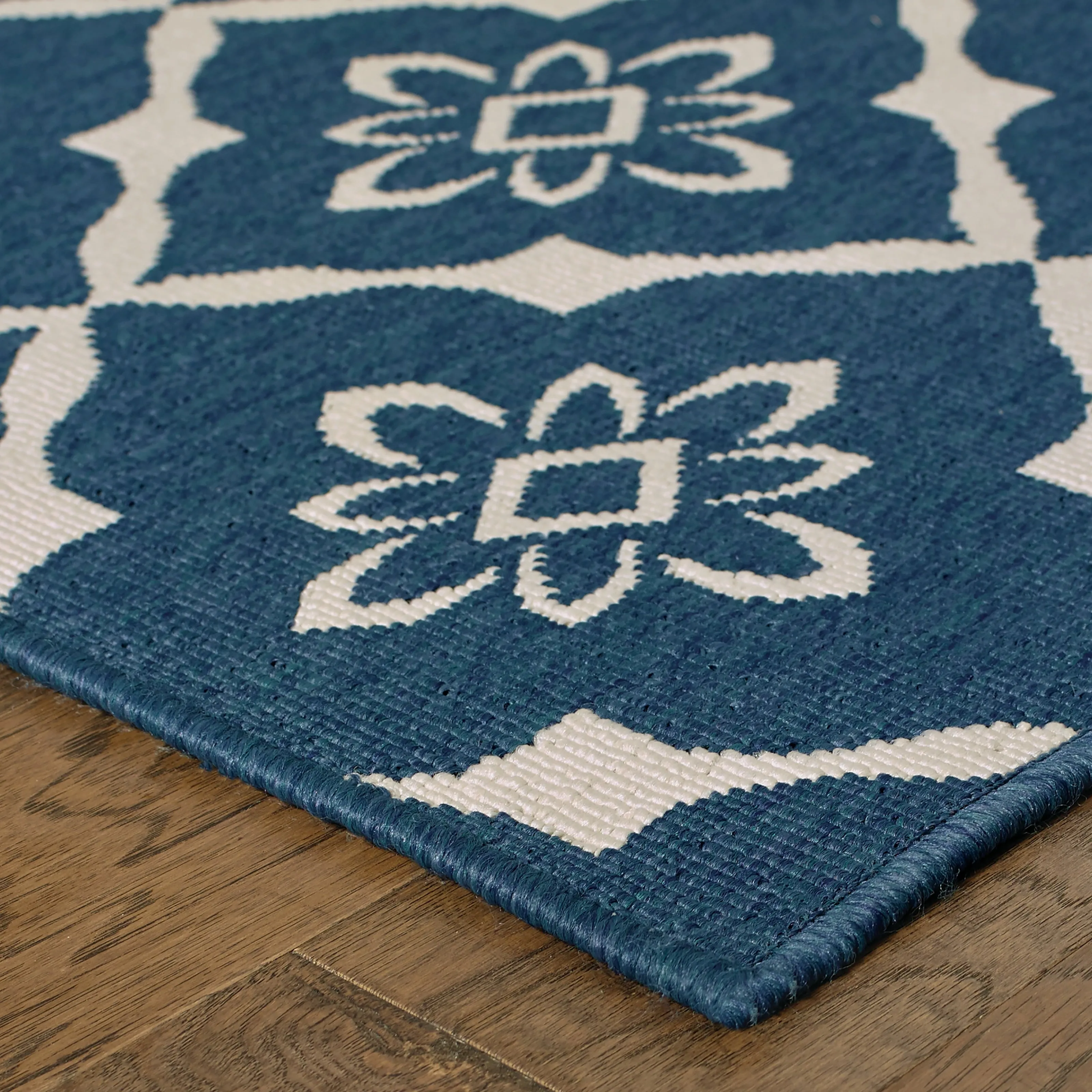 Style Haven Martinique Floral Lattice Indoor Outdoor Navy/Off-White Area Rug
