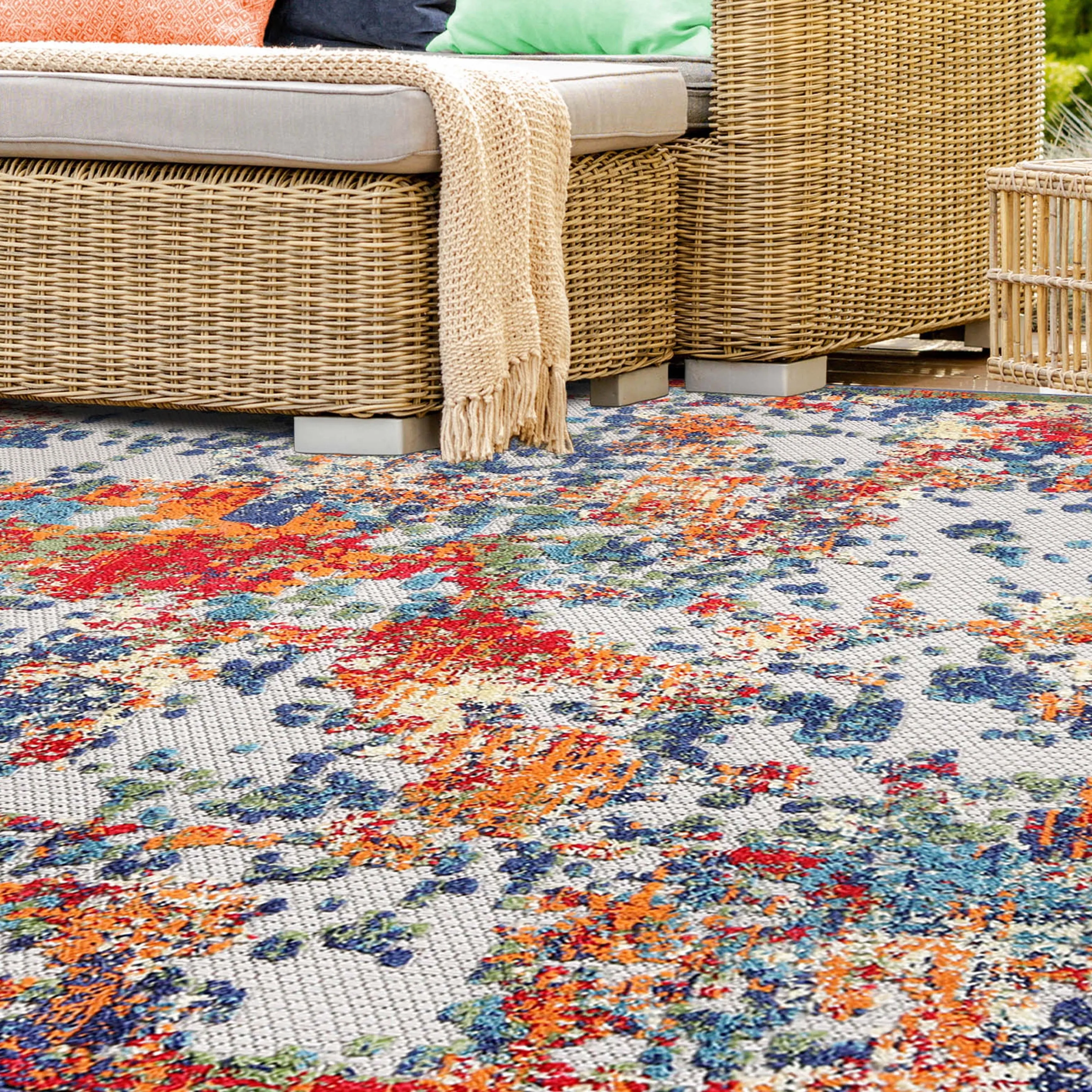 Superior Abstract Splatter Modern Indoor Outdoor Runner or Area Rug