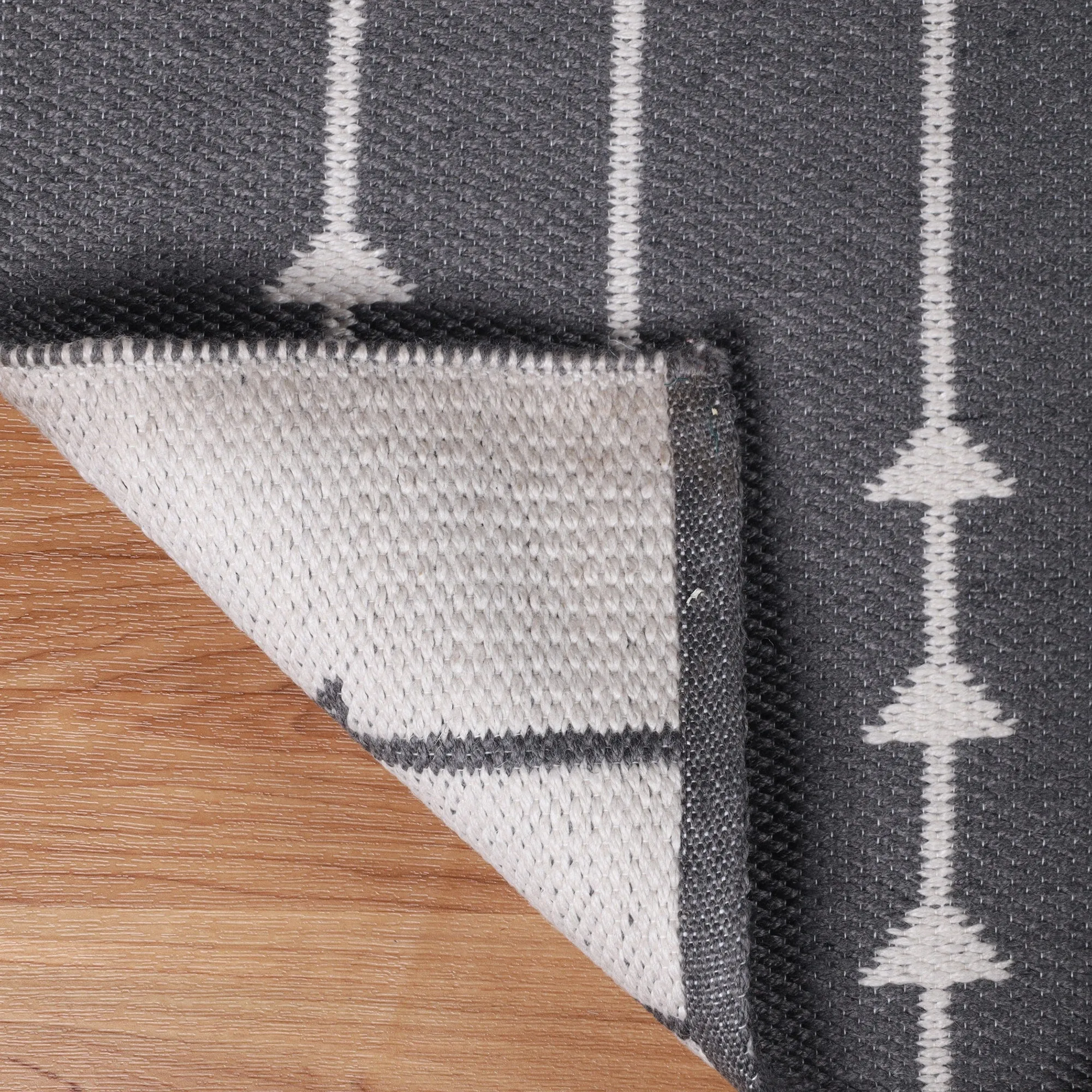 Superior Minimalist Bohemian Arrow Indoor Outdoor Area Rug