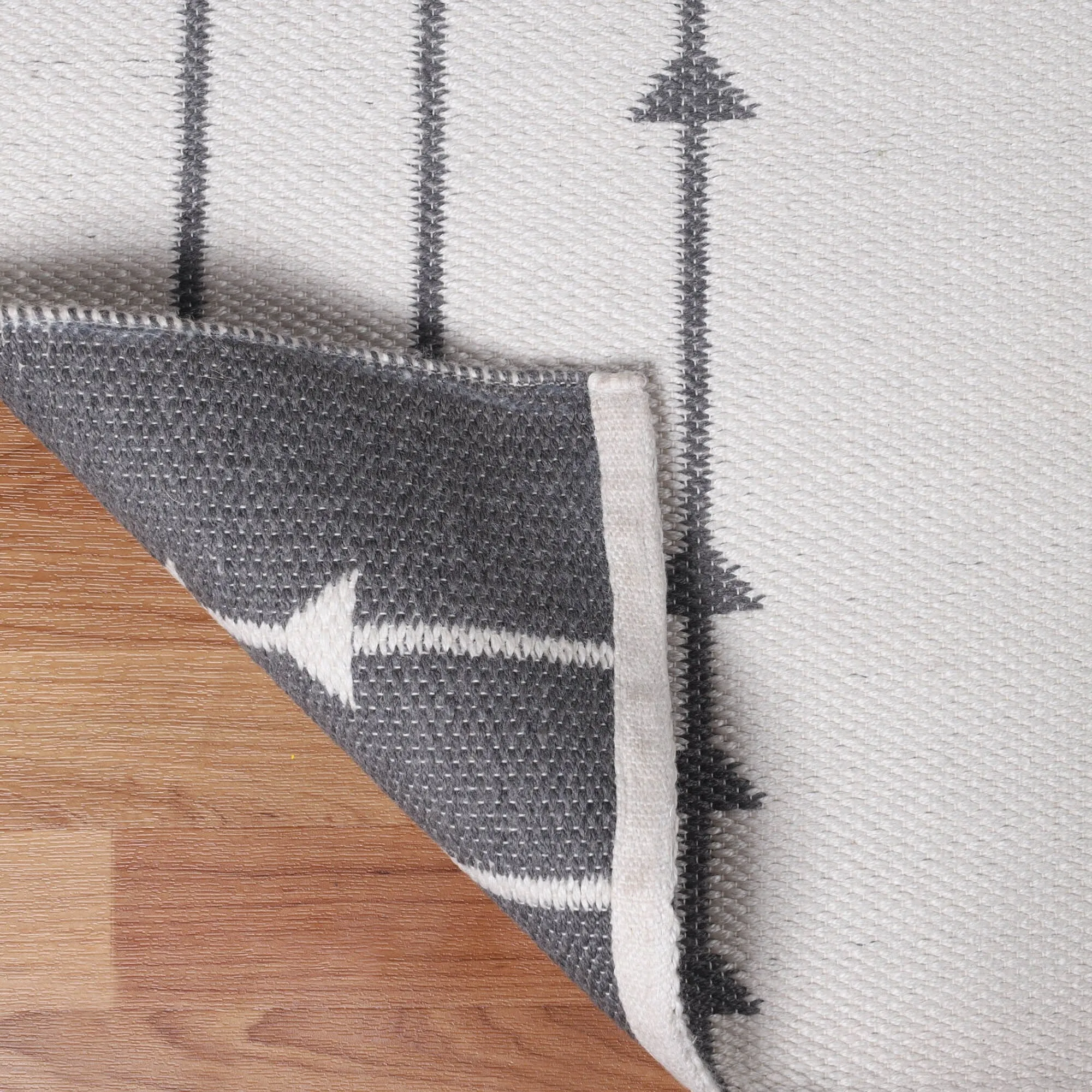 Superior Minimalist Bohemian Arrow Indoor Outdoor Area Rug