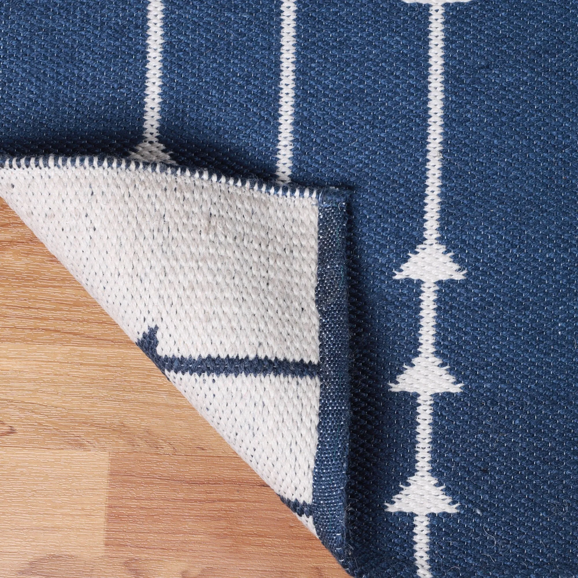 Superior Minimalist Bohemian Arrow Indoor Outdoor Area Rug