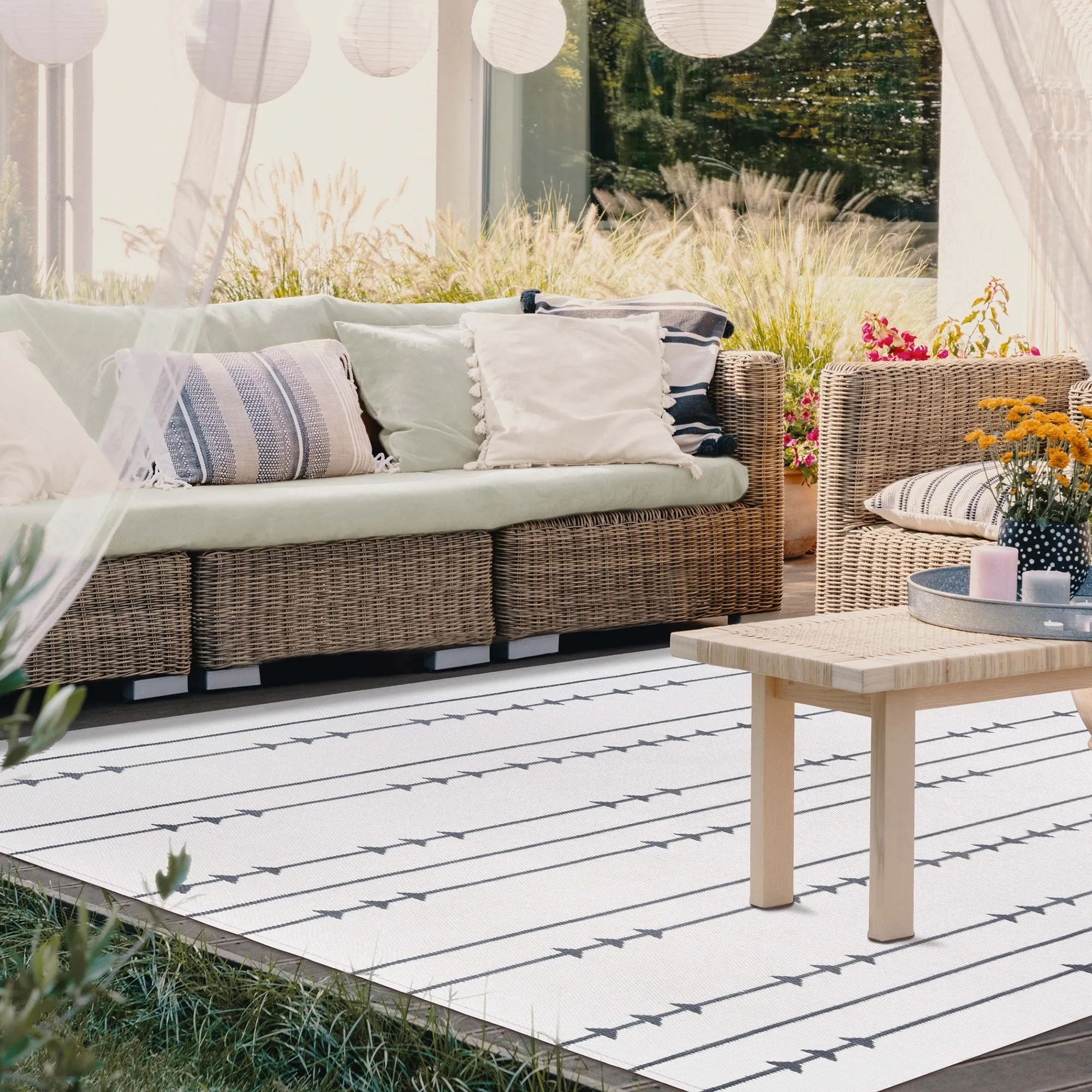 Superior Minimalist Bohemian Arrow Indoor Outdoor Area Rug