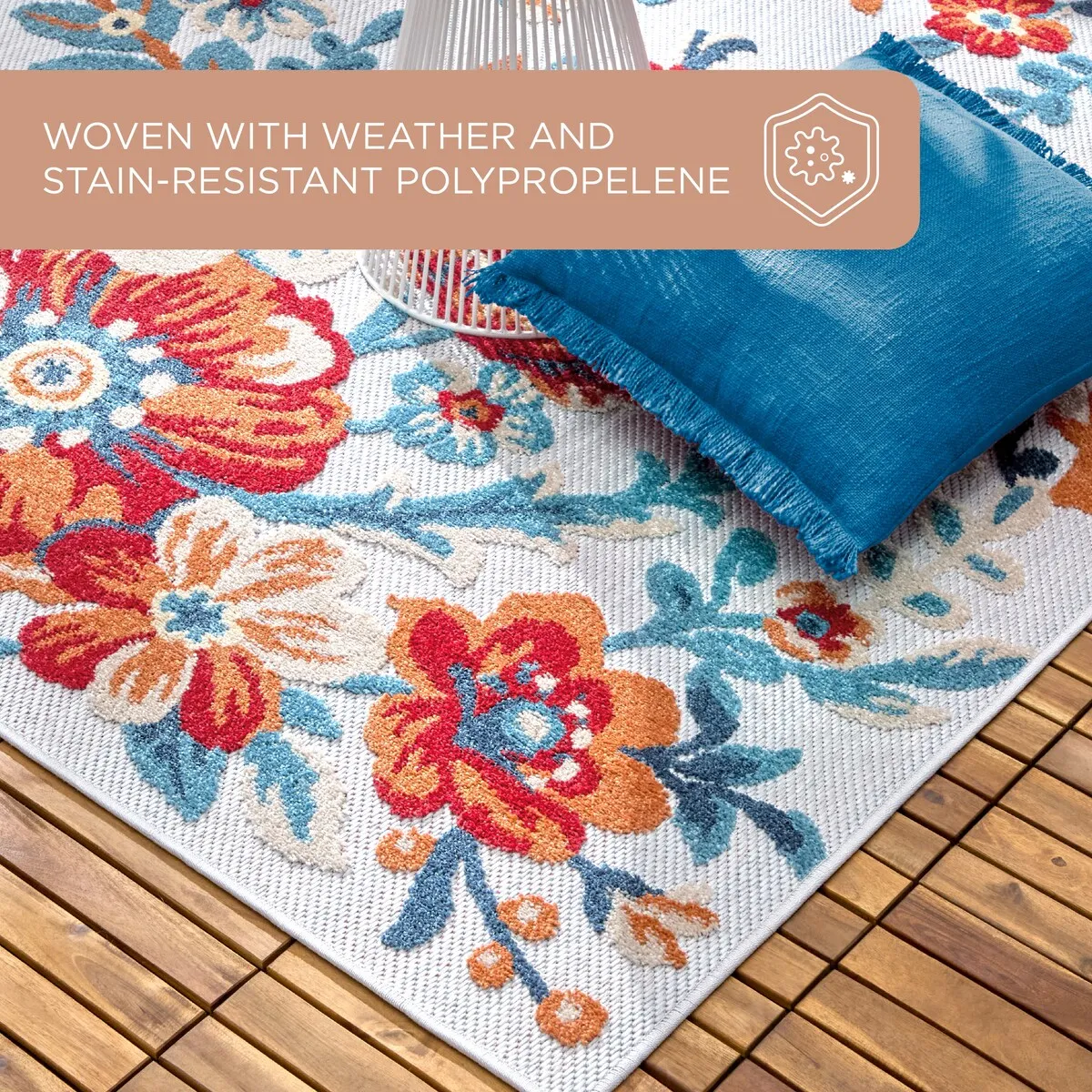 TOWN & COUNTRY EVERYDAY Hibiscus Bloom Modern Floral Indoor Outdoor Area Rug. UV Fade Resistant. High-Low Pile