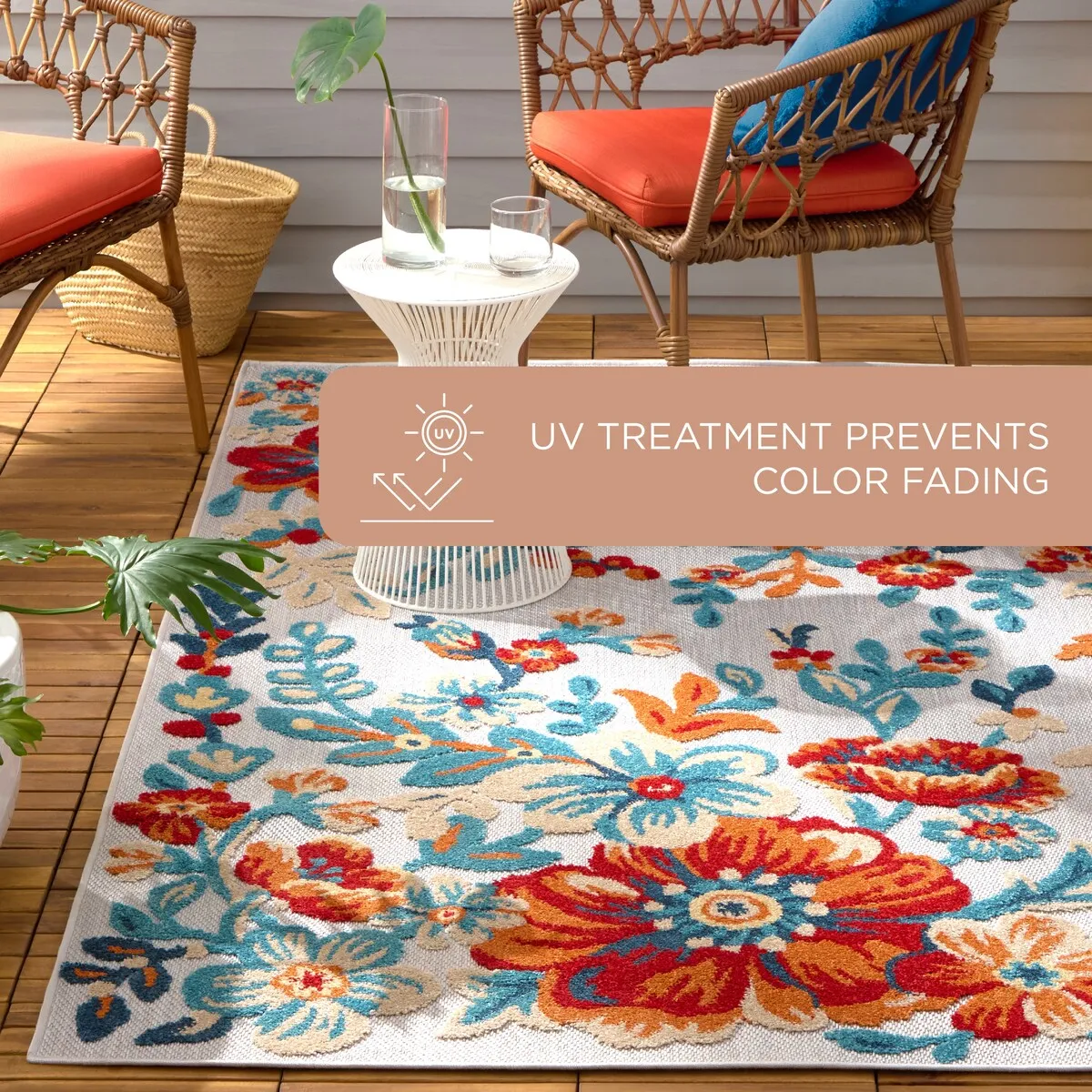 TOWN & COUNTRY EVERYDAY Hibiscus Bloom Modern Floral Indoor Outdoor Area Rug. UV Fade Resistant. High-Low Pile