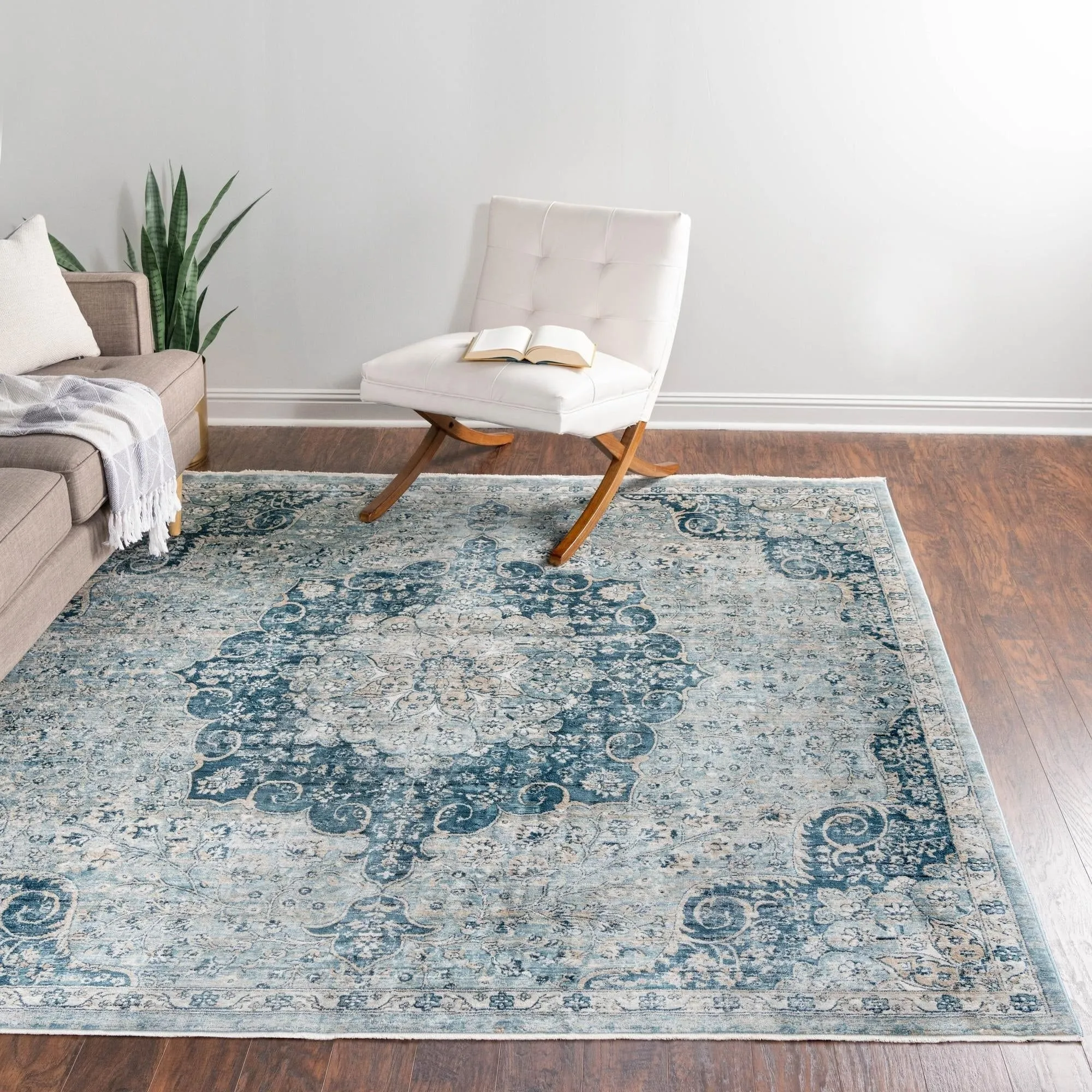 Traditional Haifa Collection Area Rug