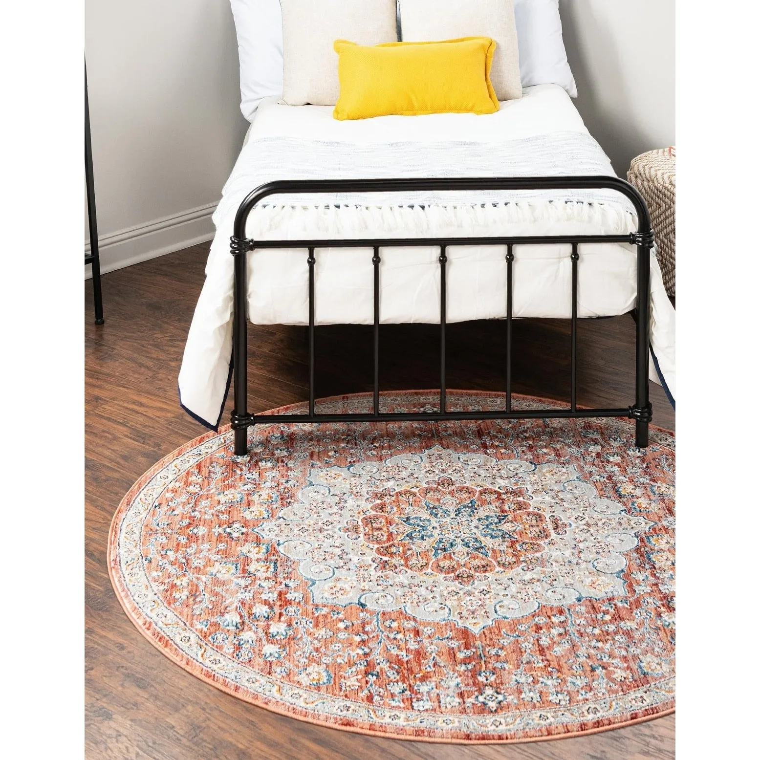 Traditional Haifa Collection Area Rug
