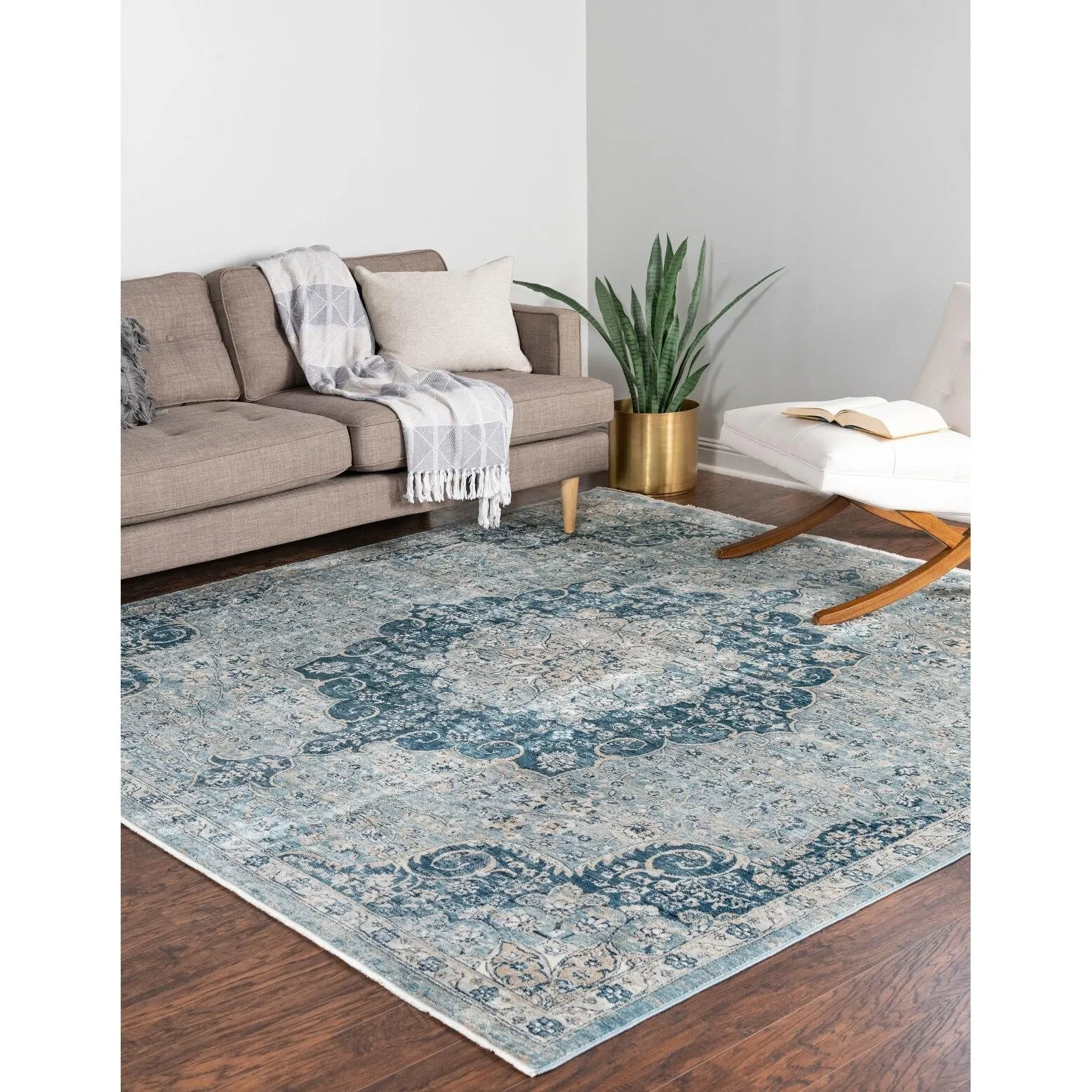 Traditional Haifa Collection Area Rug