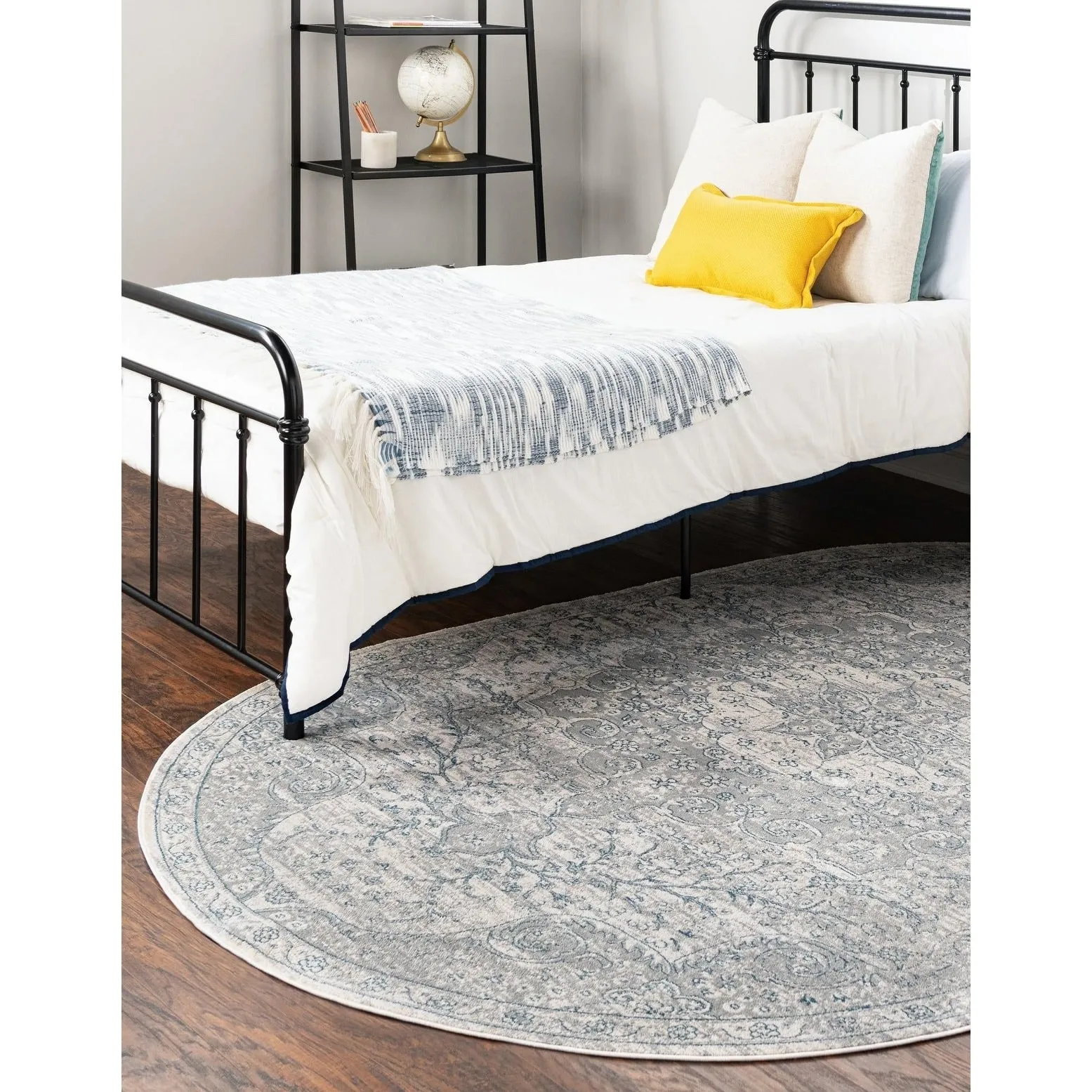 Traditional Haifa Collection Area Rug