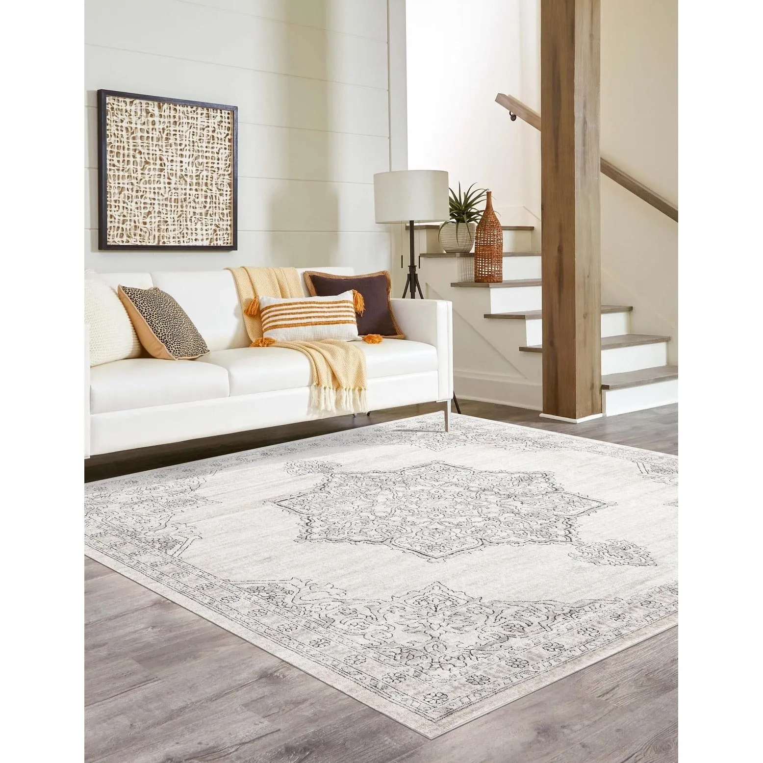 Traditional Jeopok Collection Area Rug