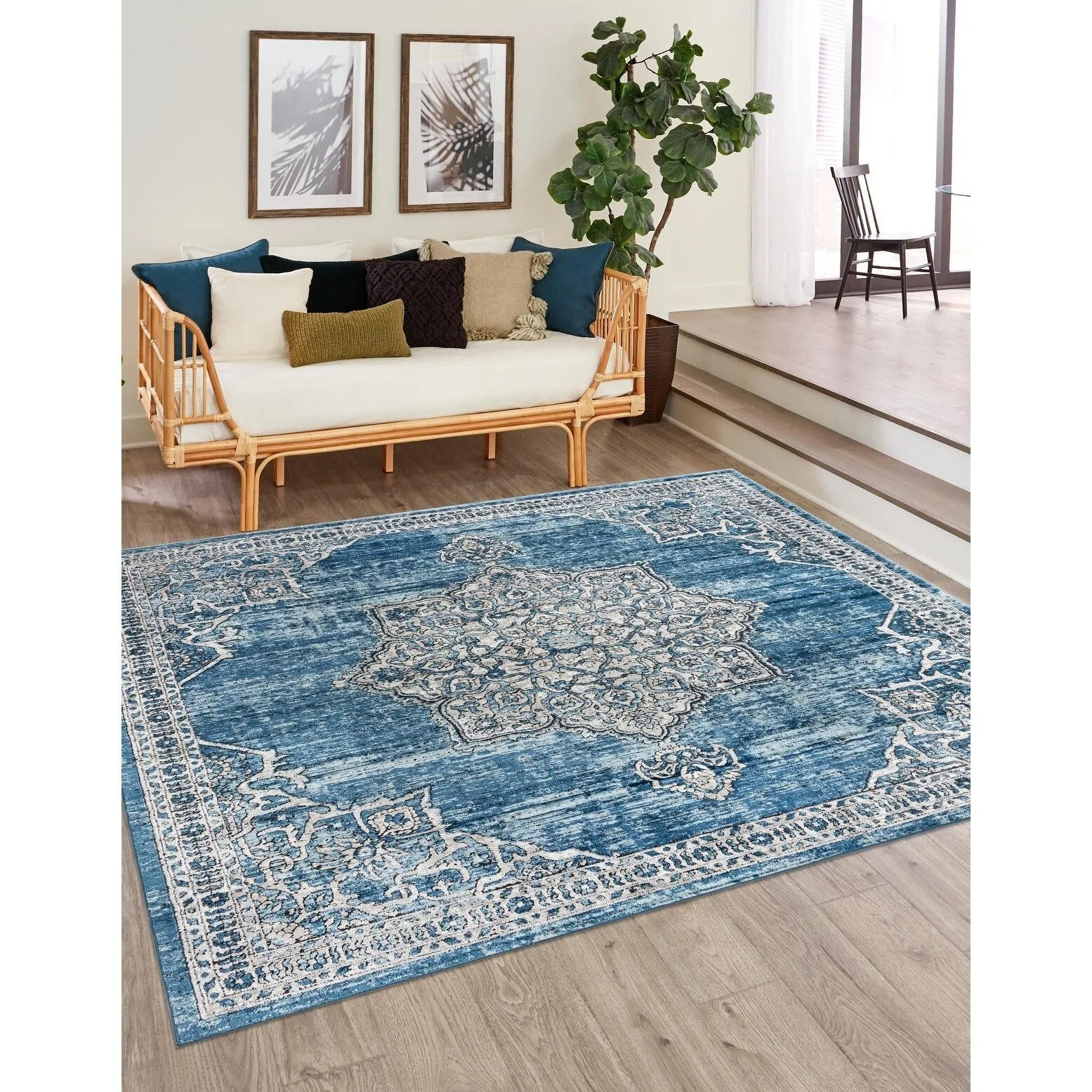 Traditional Jeopok Collection Area Rug