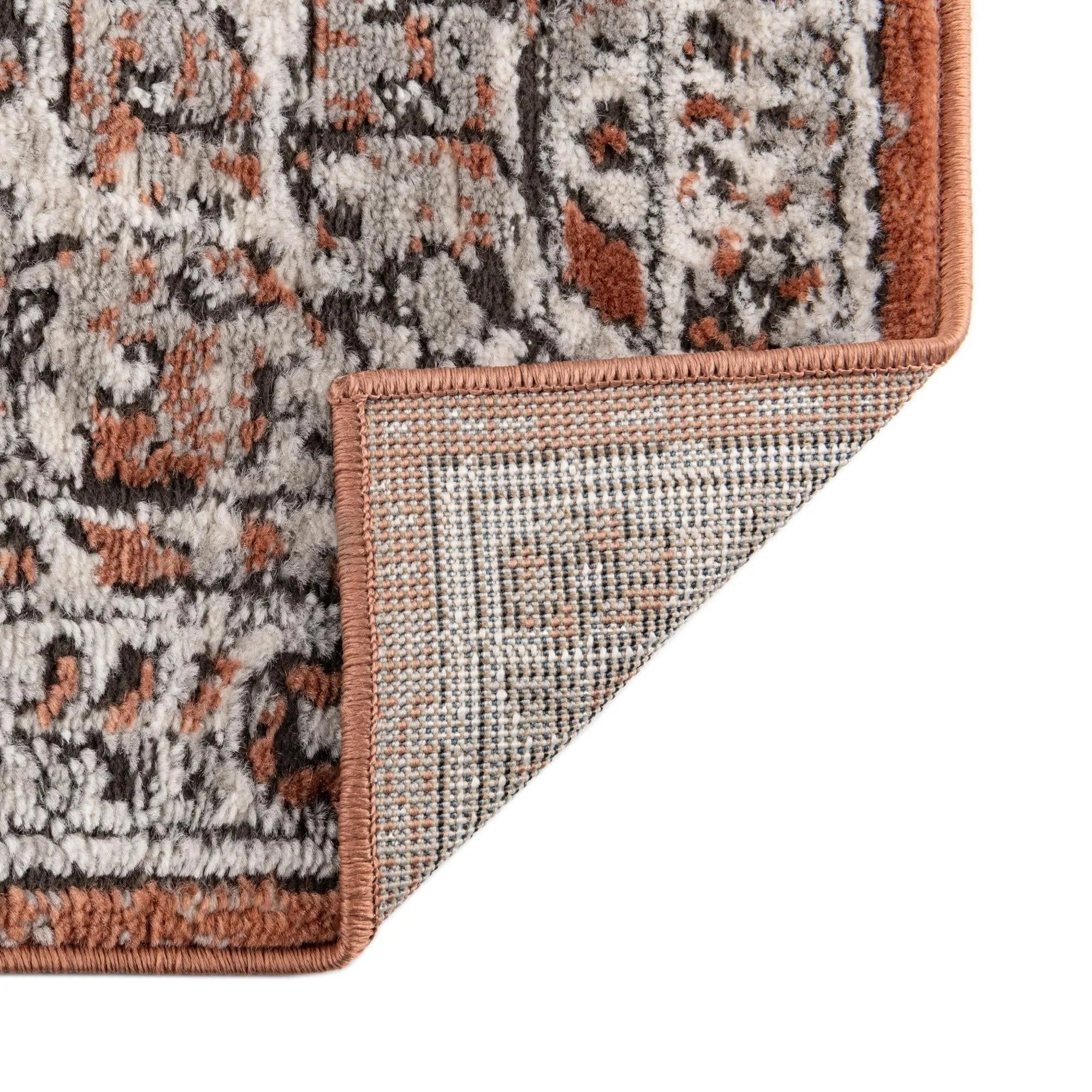Traditional Jeopok Collection Area Rug