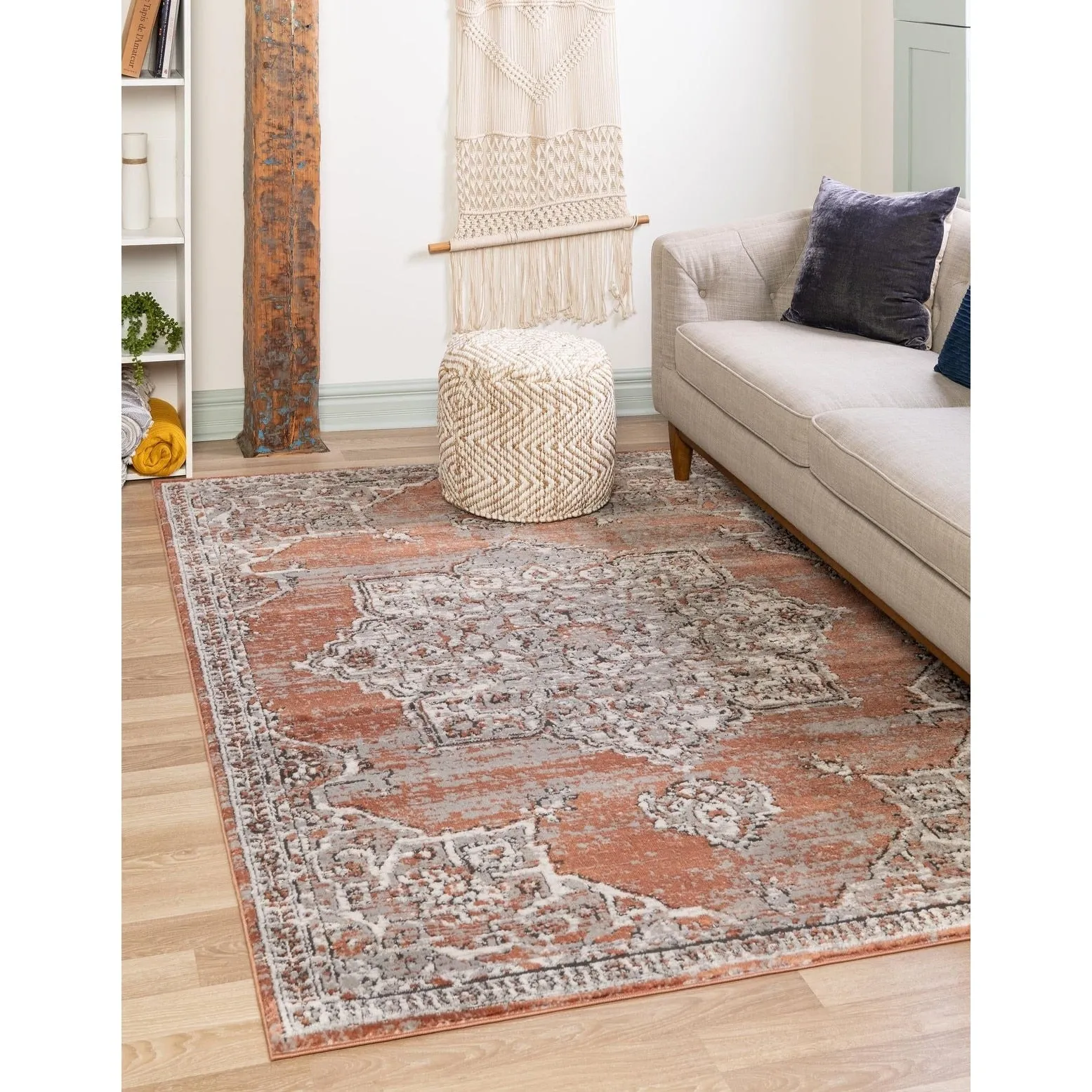 Traditional Jeopok Collection Area Rug