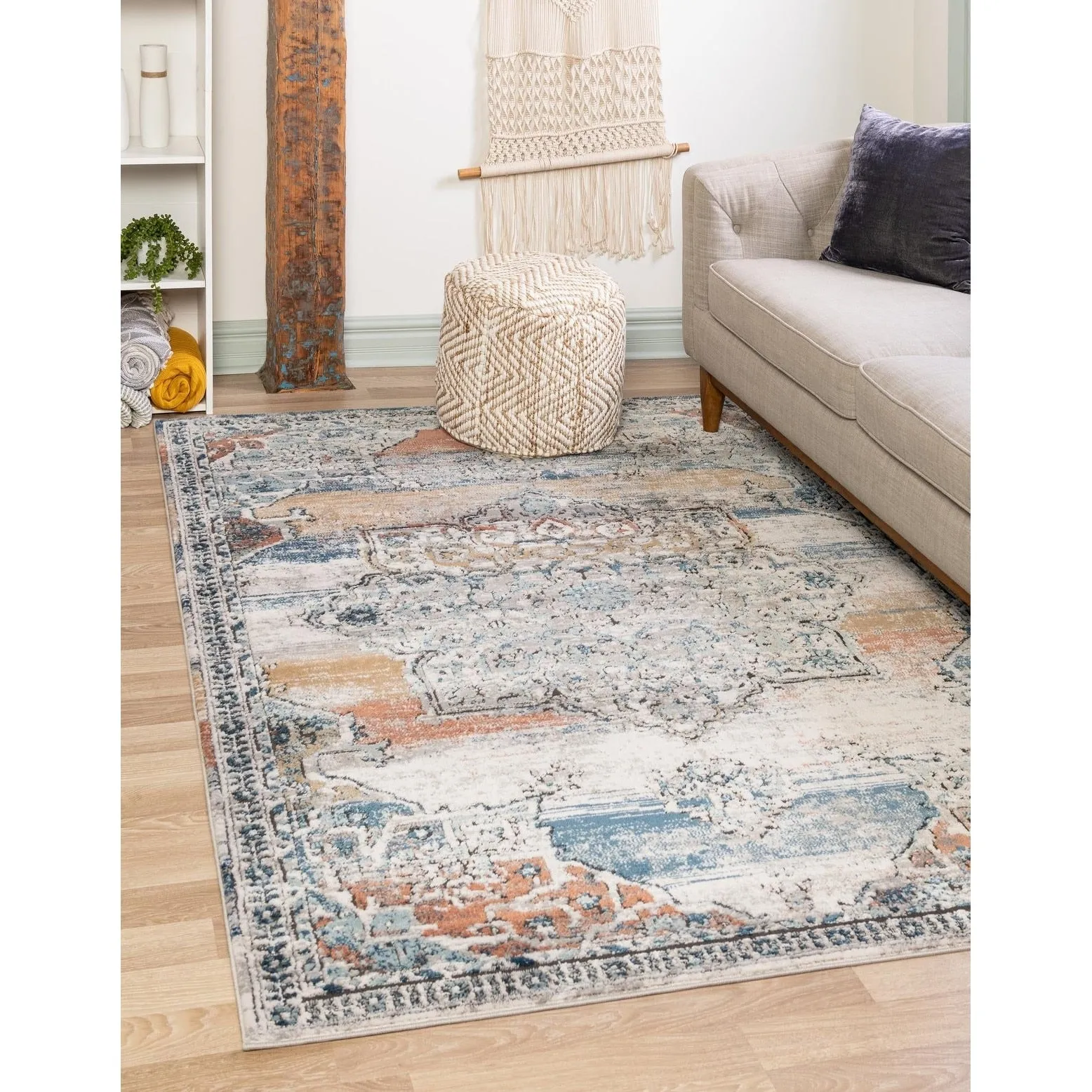 Traditional Jeopok Collection Area Rug