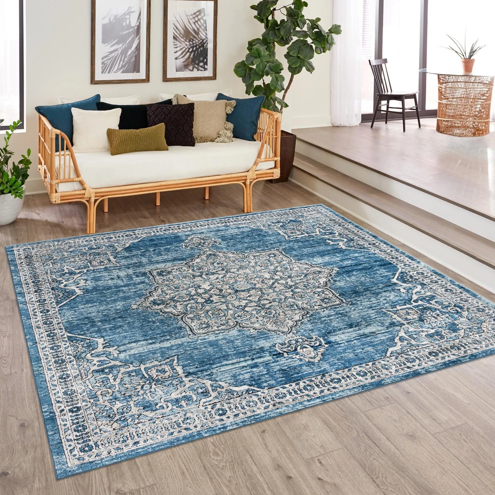 Traditional Jeopok Collection Area Rug