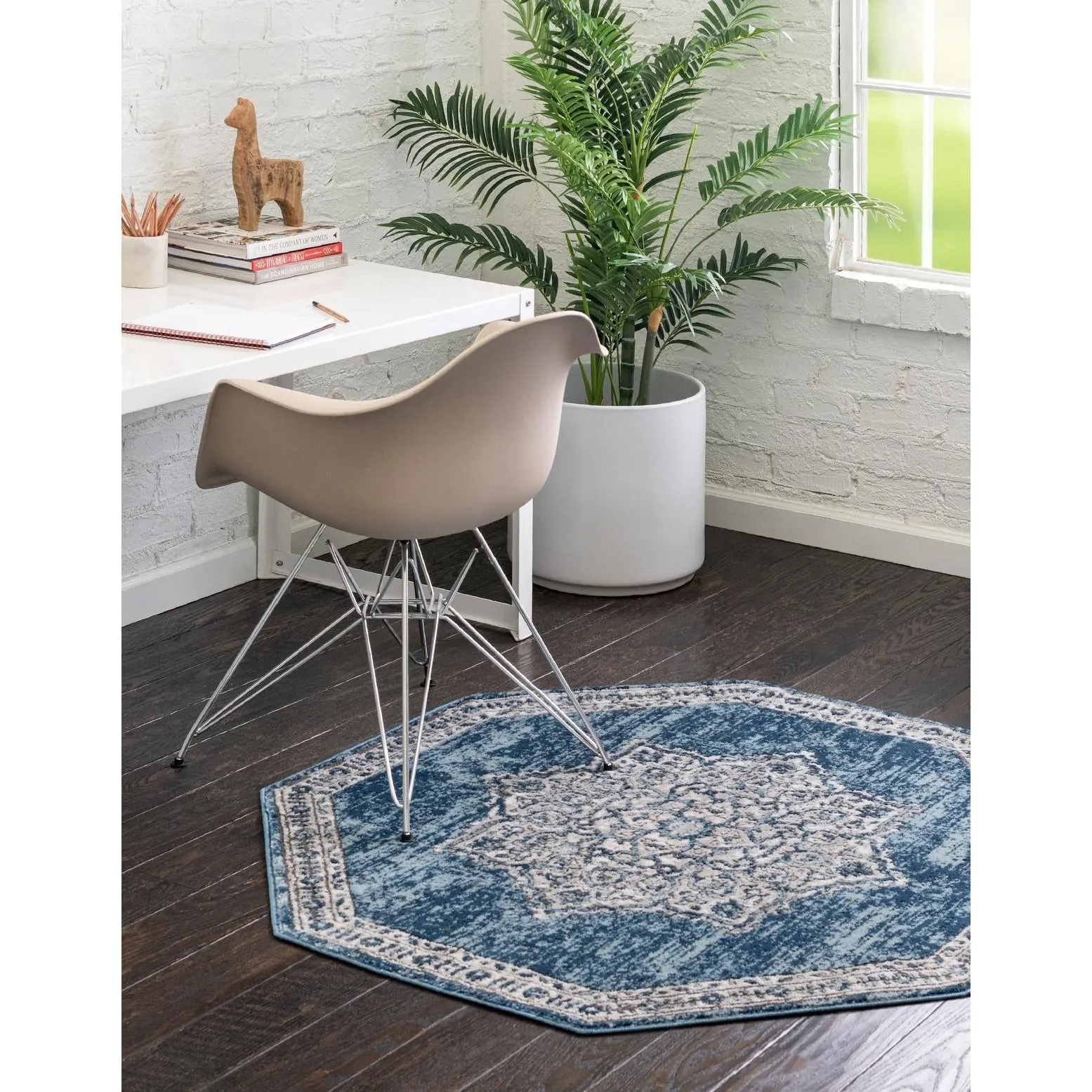 Traditional Jeopok Collection Area Rug
