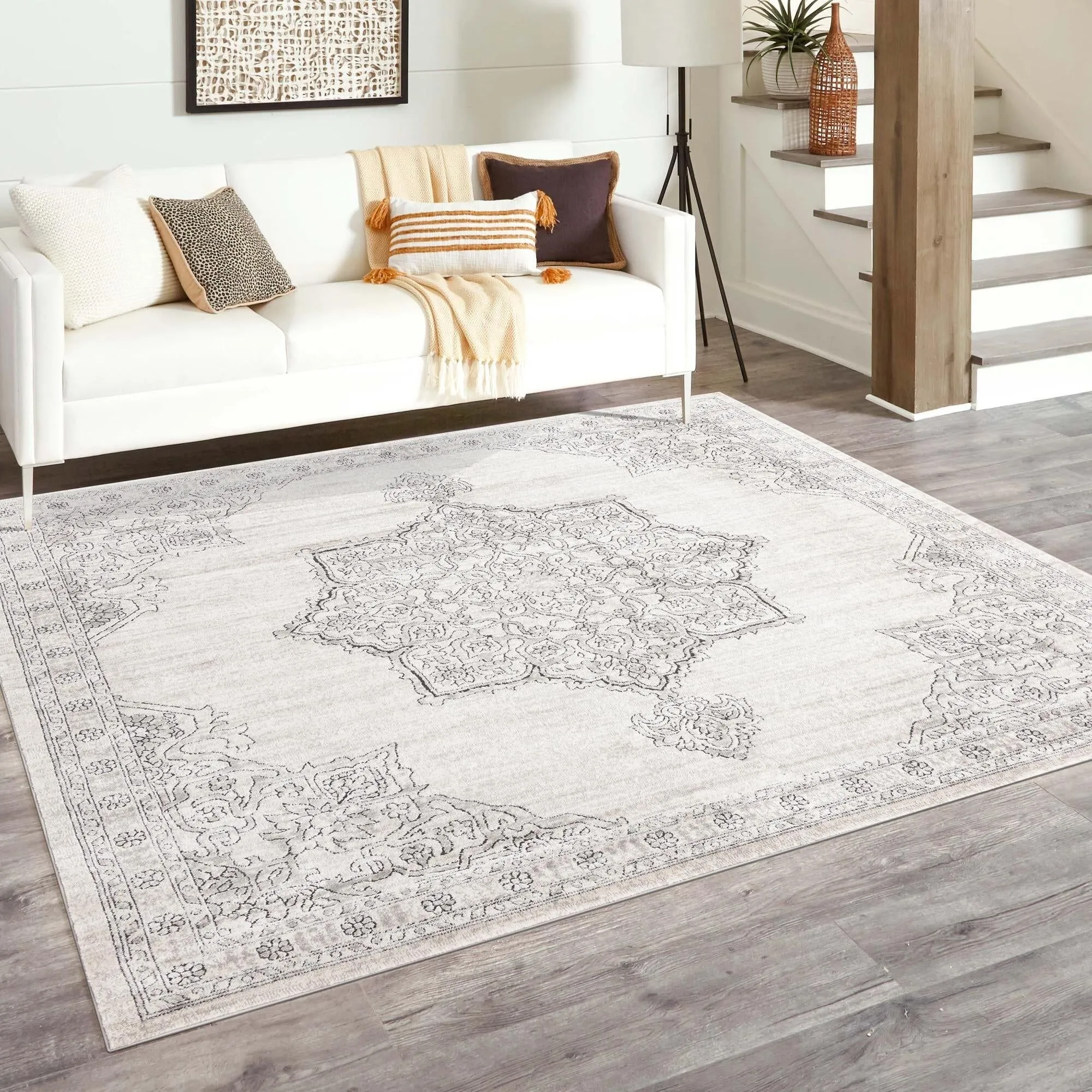 Traditional Jeopok Collection Area Rug