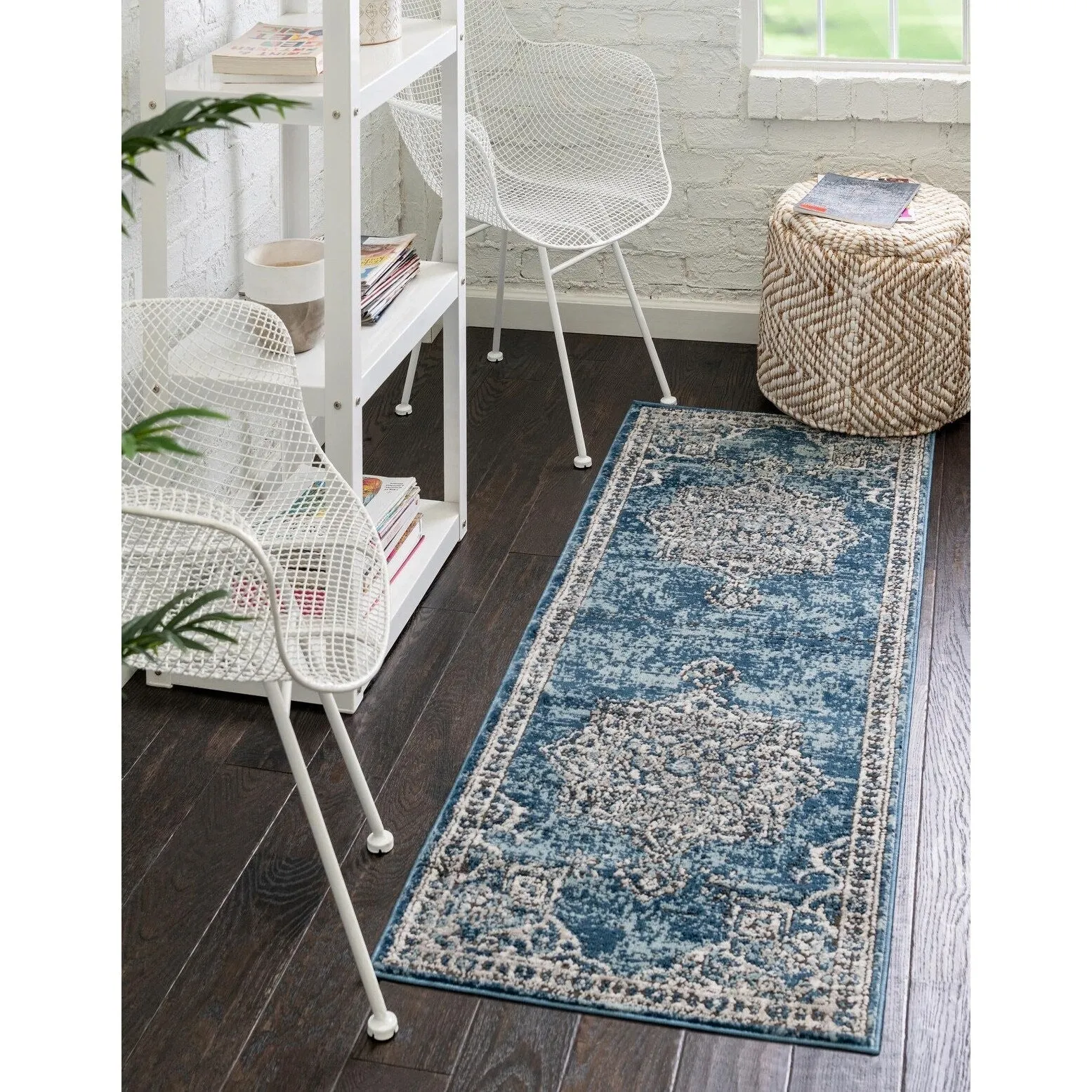 Traditional Jeopok Collection Area Rug