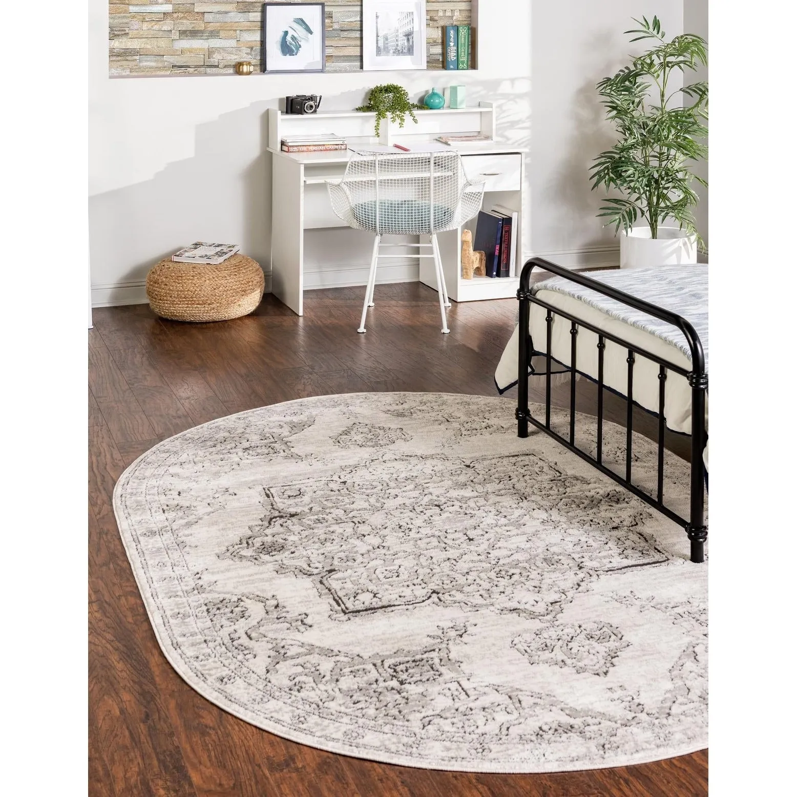 Traditional Jeopok Collection Area Rug