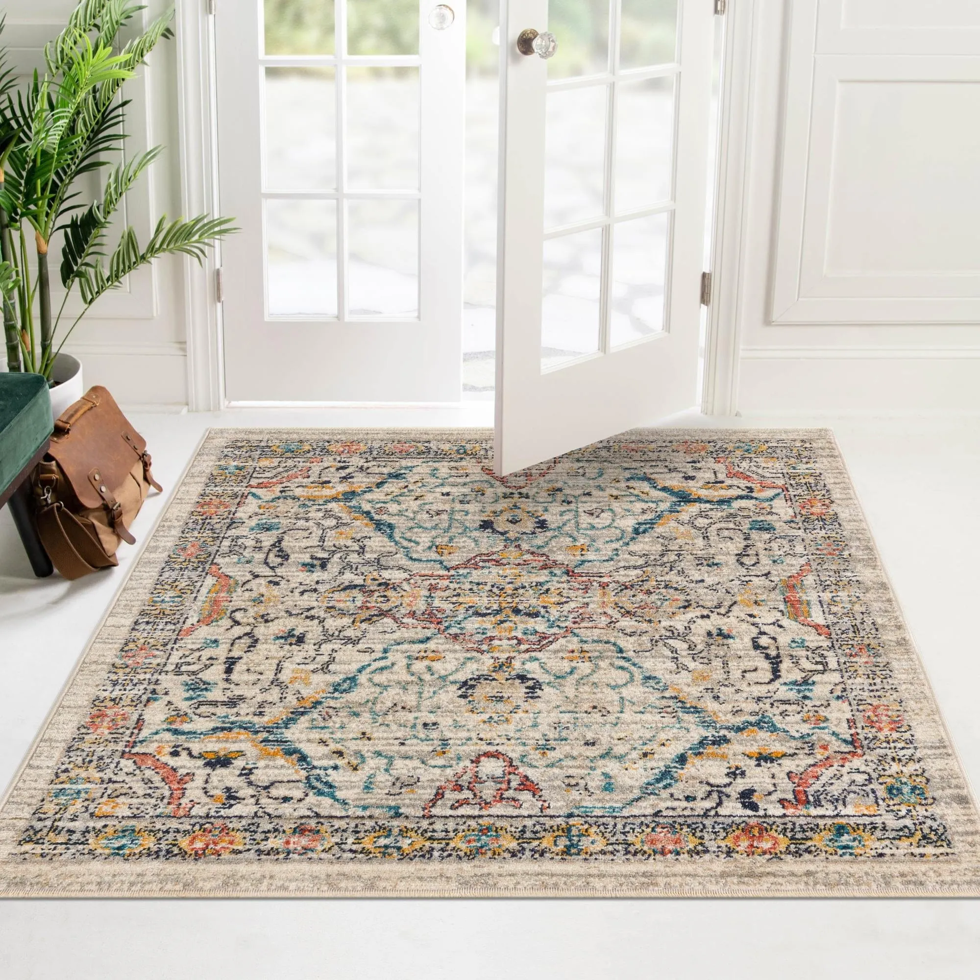 Traditional Nixa Collection Area Rug