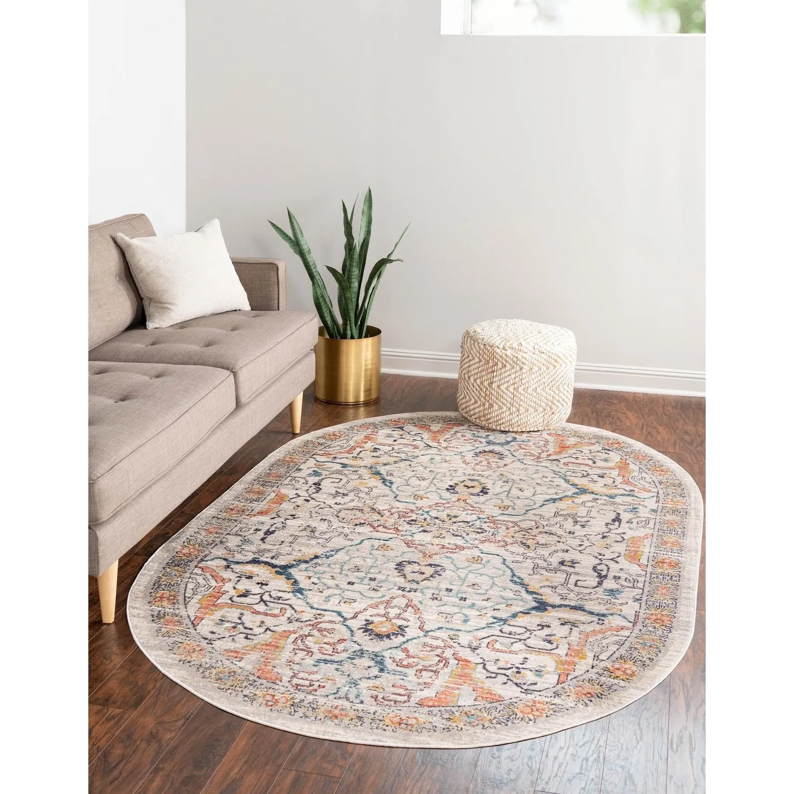 Traditional Nixa Collection Area Rug