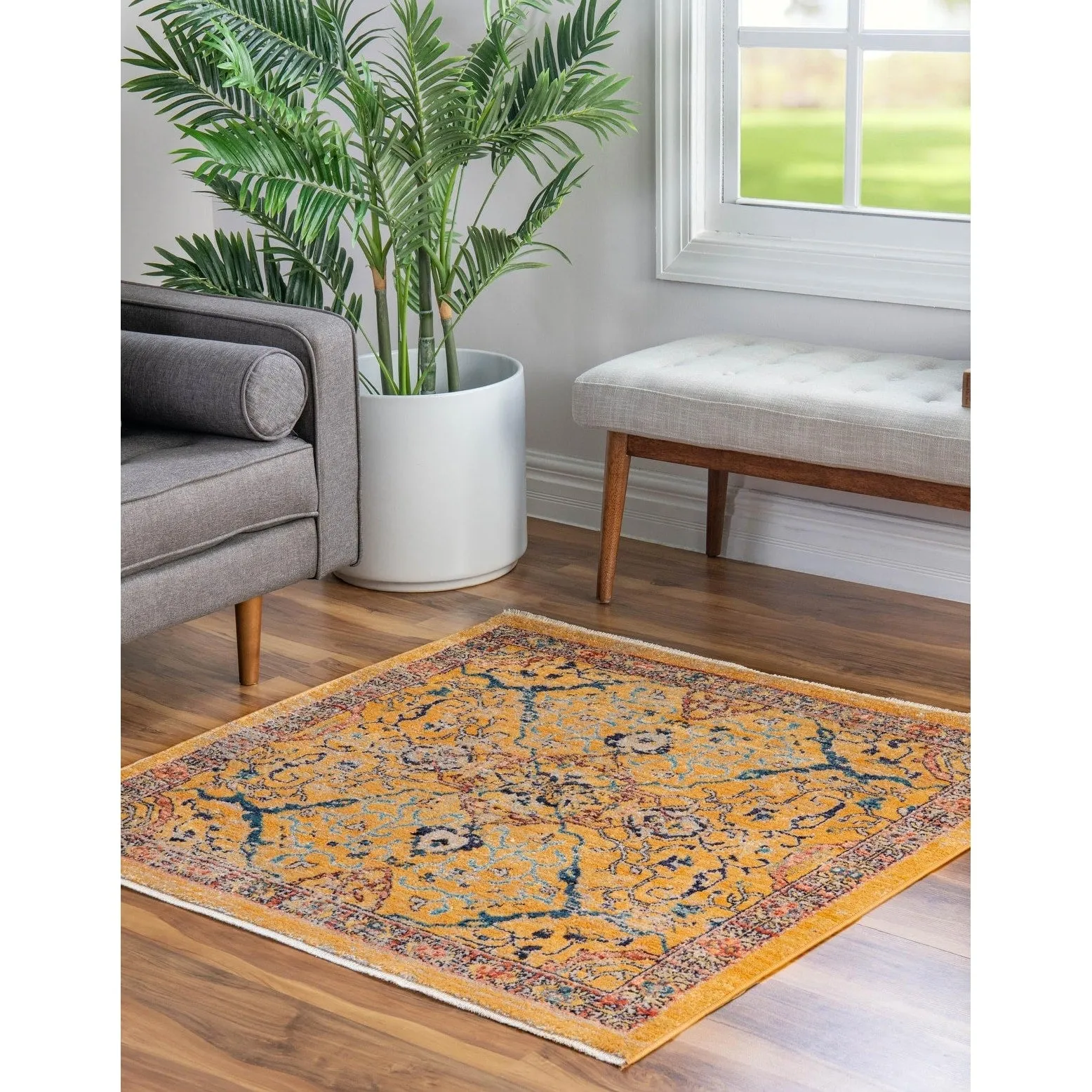 Traditional Nixa Collection Area Rug