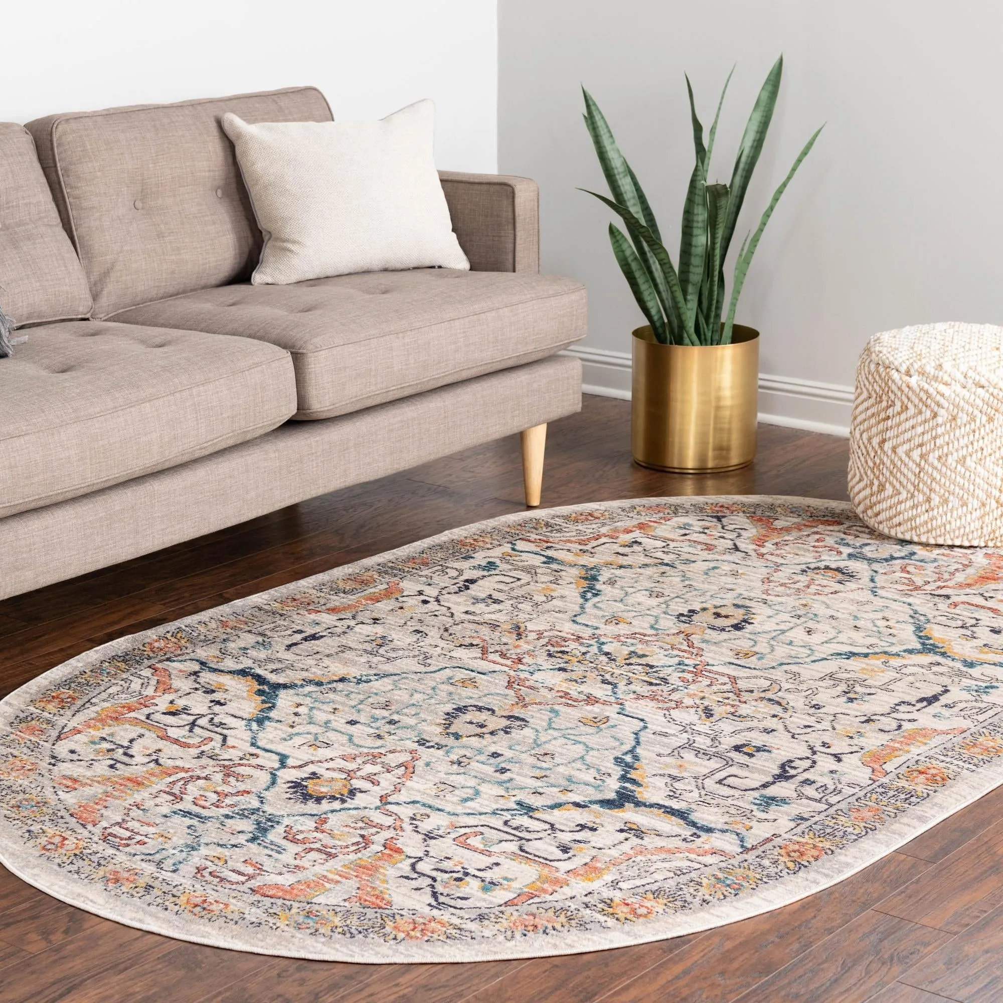 Traditional Nixa Collection Area Rug