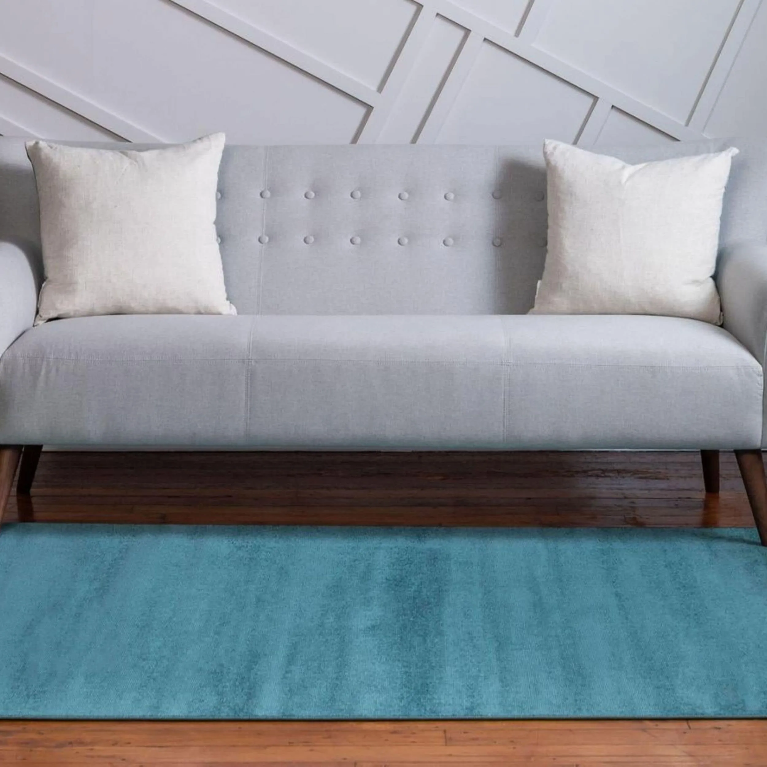 Traditional Yhogarc Collection Area Rug