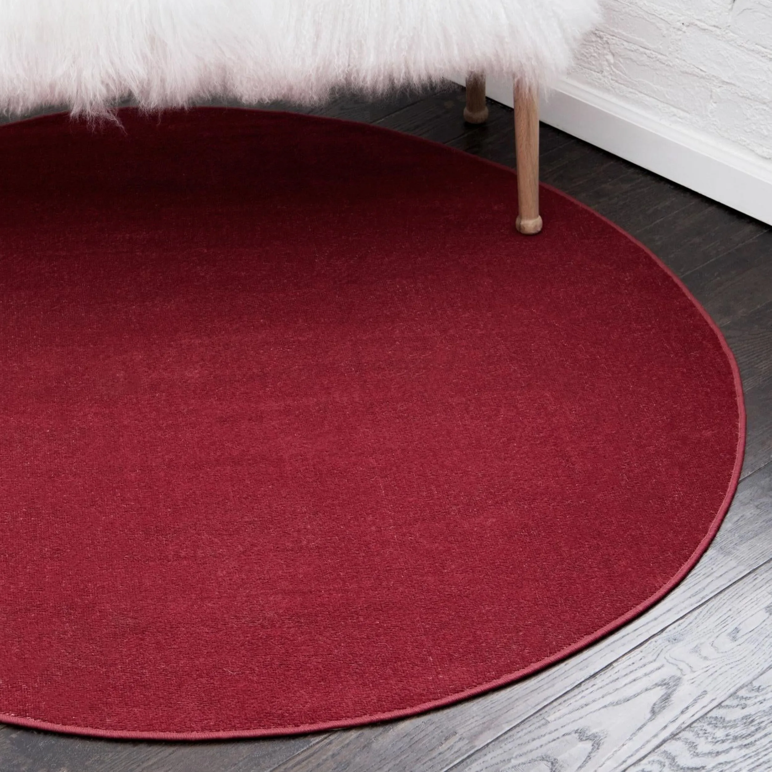 Traditional Yhogarc Collection Area Rug