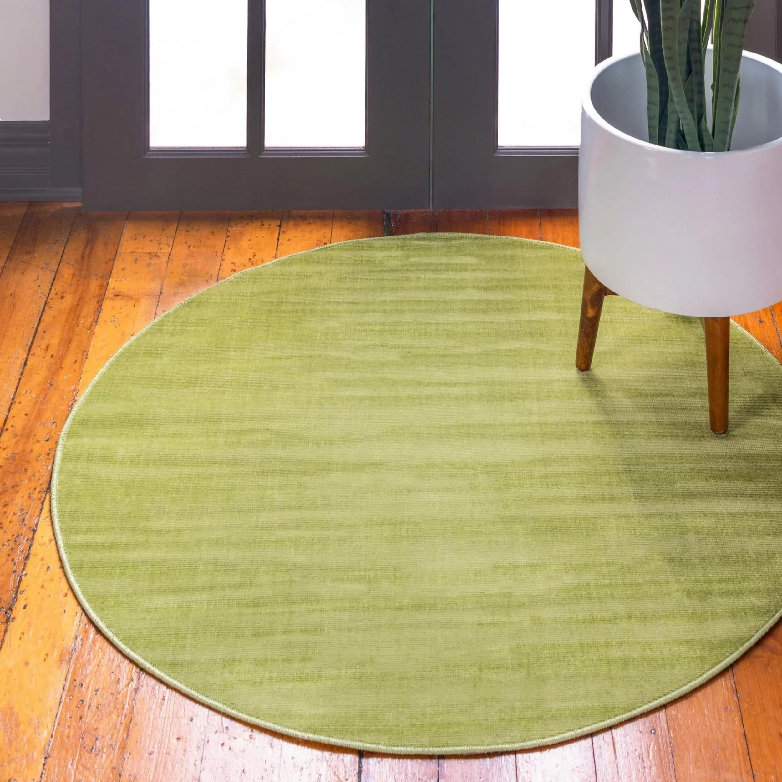 Traditional Yhogarc Collection Area Rug