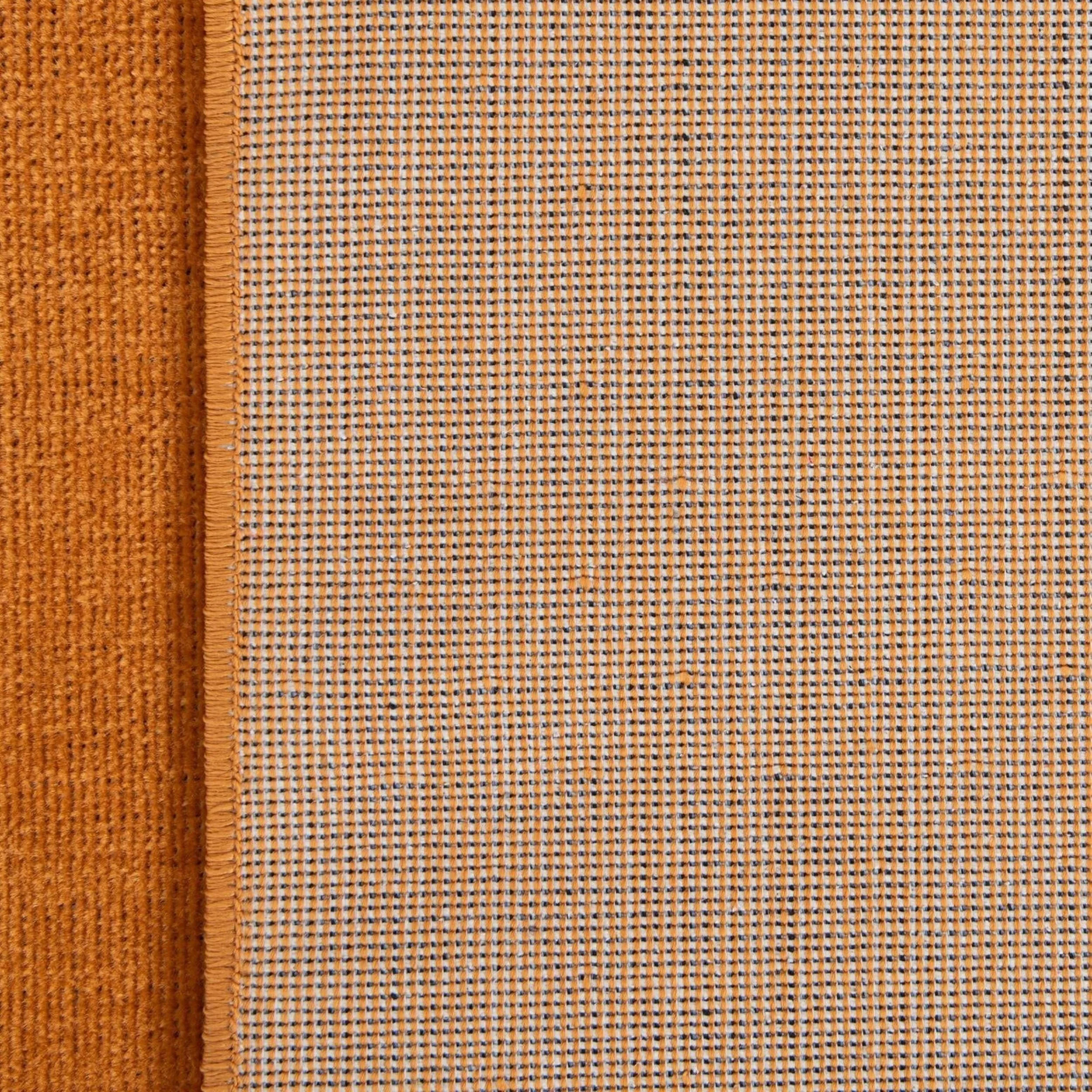 Traditional Yhogarc Collection Area Rug