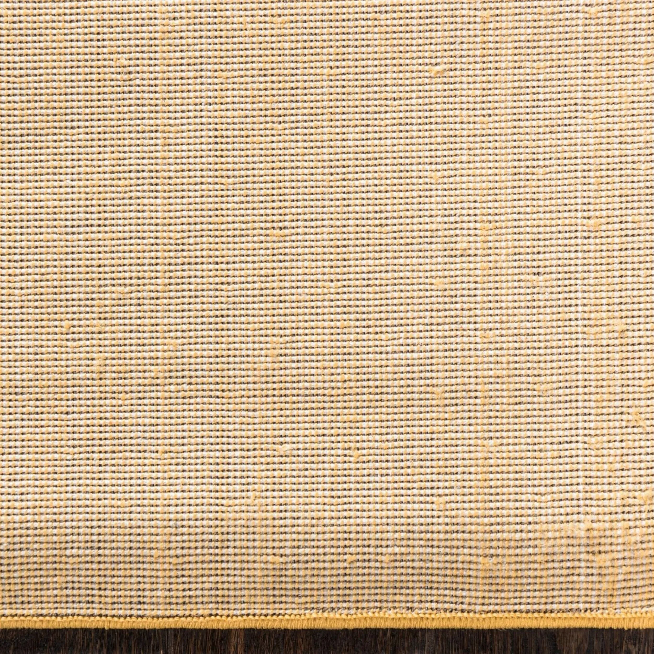 Traditional Yhogarc Collection Area Rug