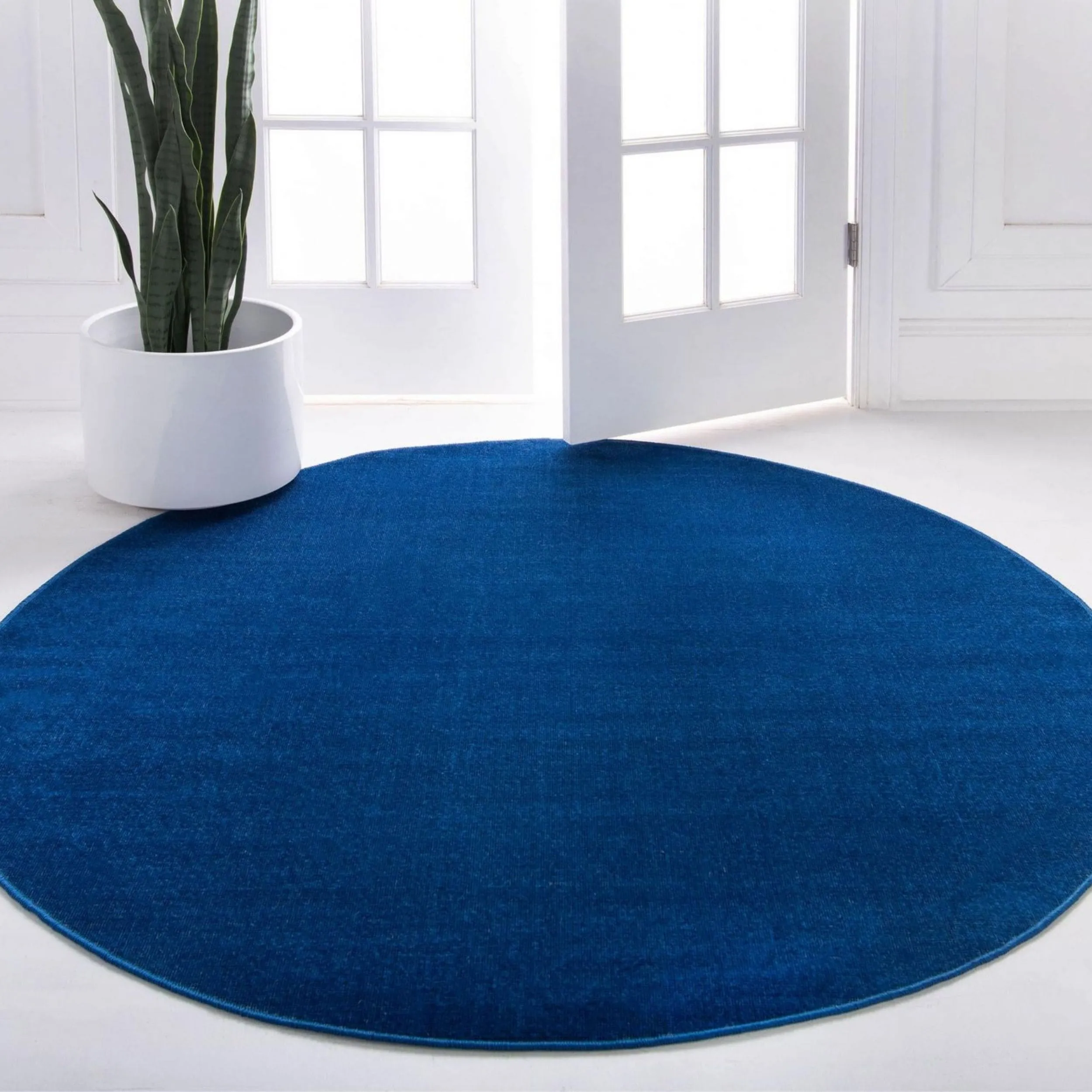 Traditional Yhogarc Collection Area Rug