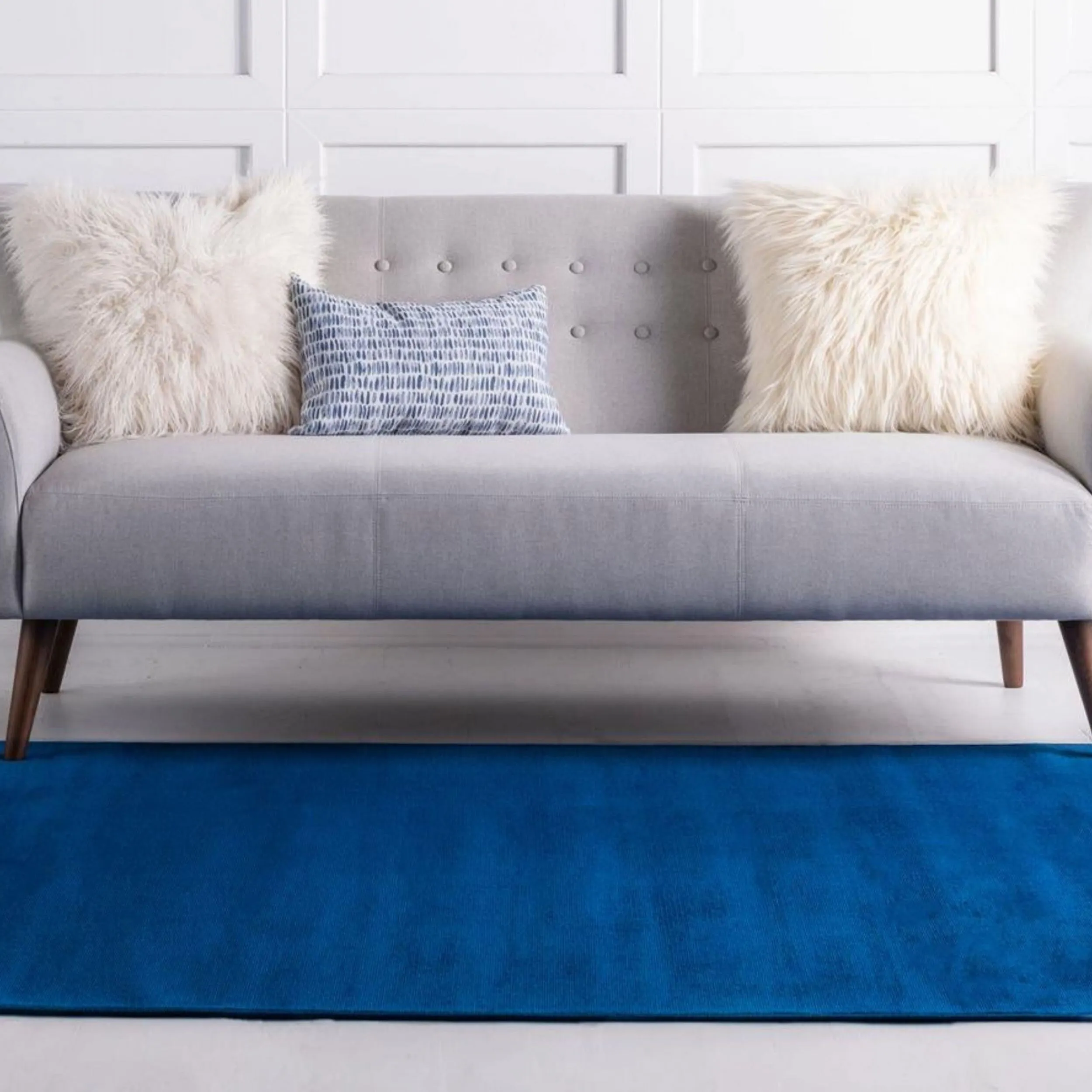 Traditional Yhogarc Collection Area Rug