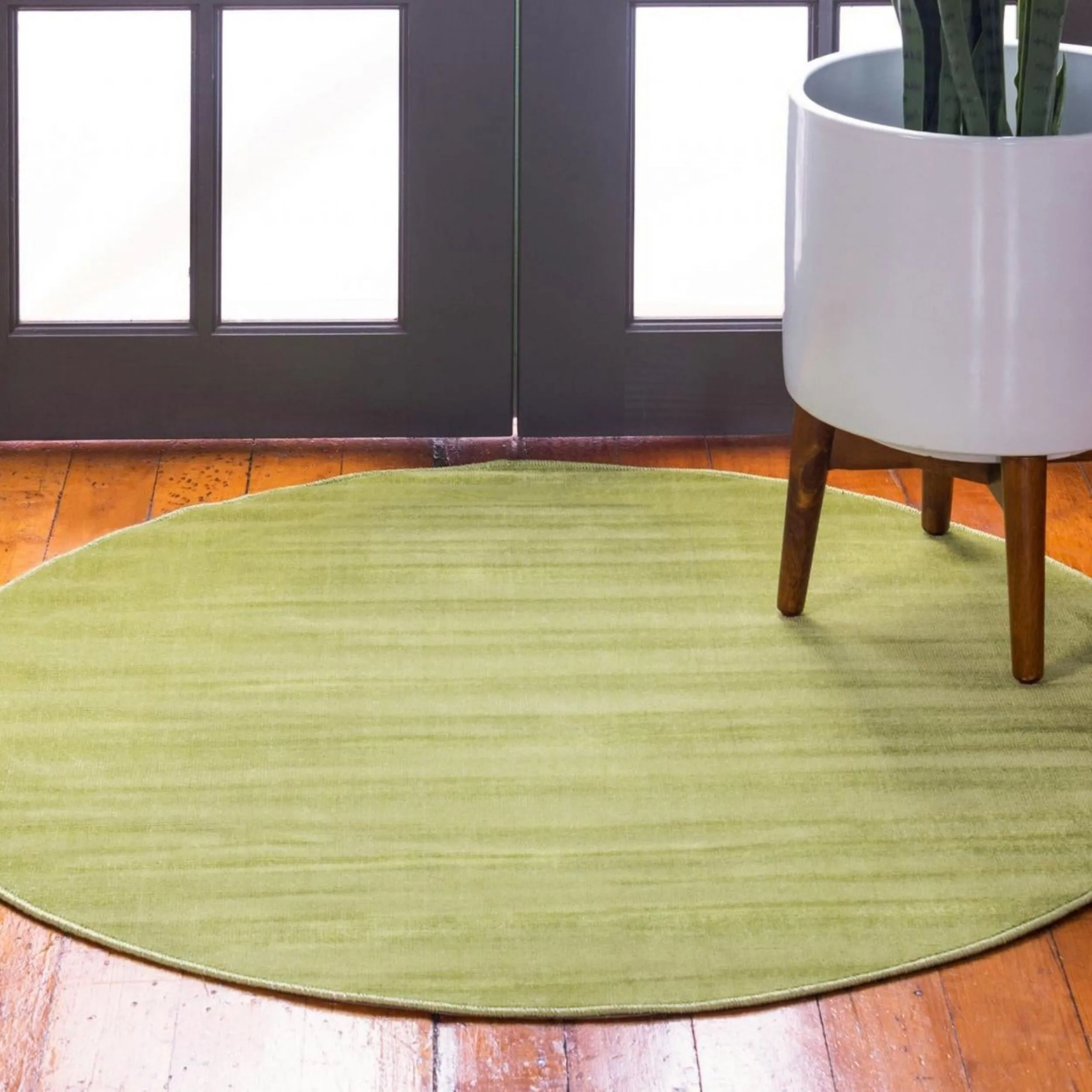 Traditional Yhogarc Collection Area Rug