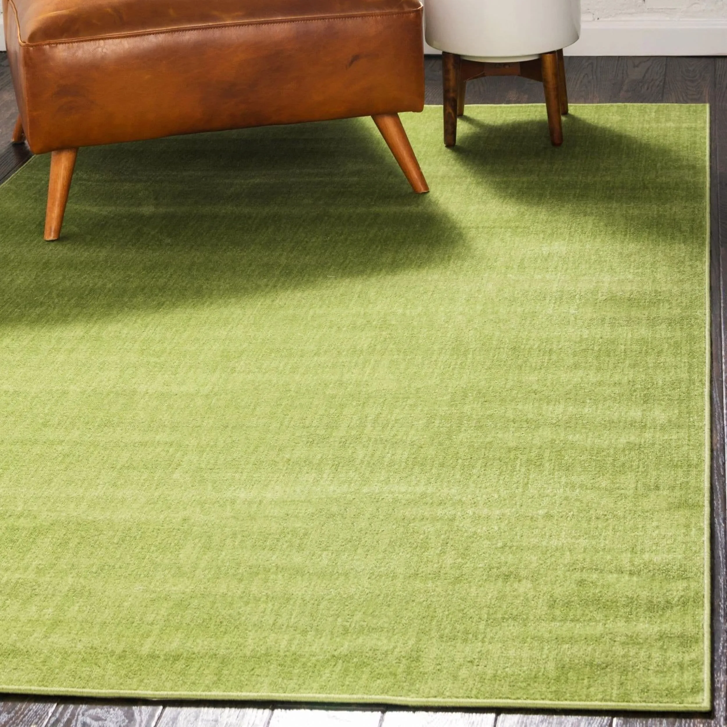 Traditional Yhogarc Collection Area Rug