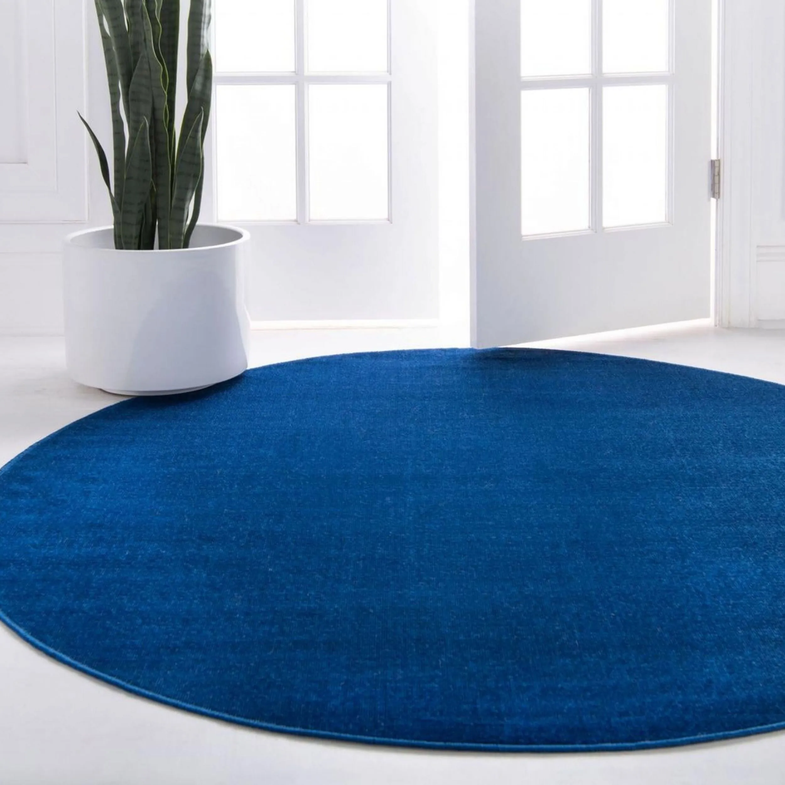 Traditional Yhogarc Collection Area Rug