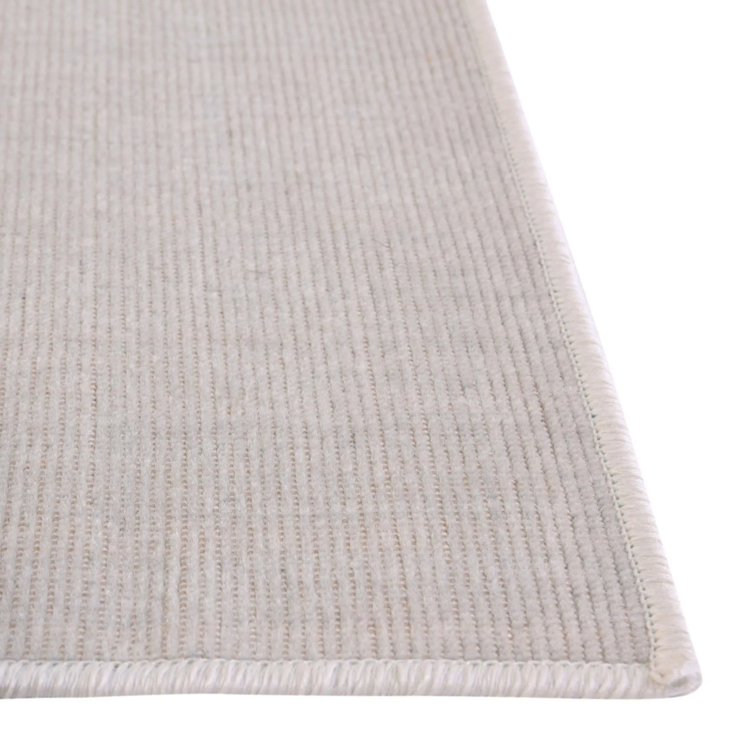 Traditional Yhogarc Collection Area Rug