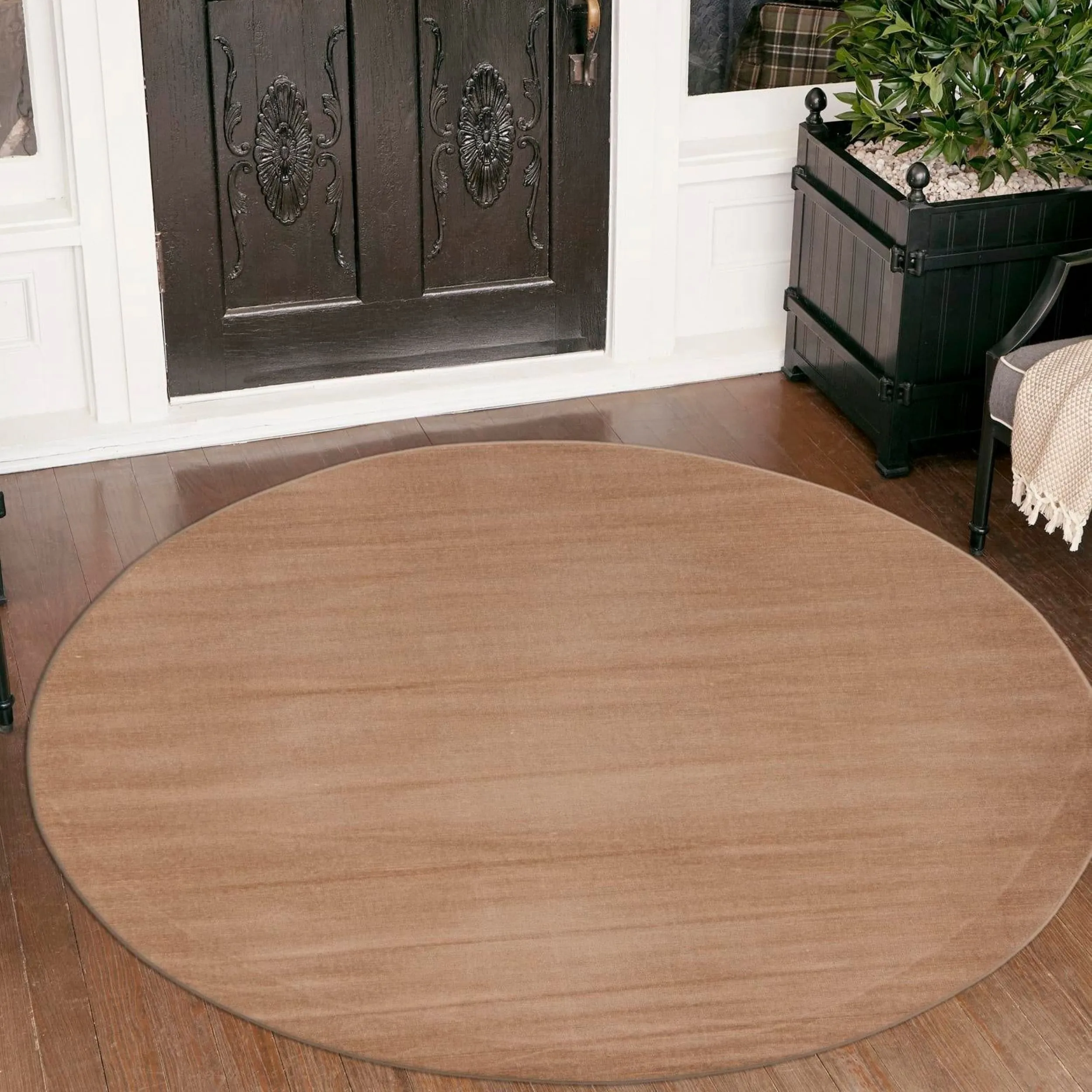 Traditional Yhogarc Collection Area Rug